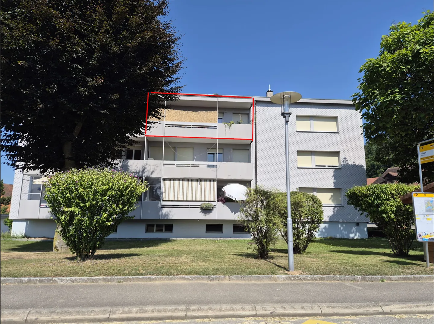 Magnifico appartamento di 4,5 stanze sotto il tetto a Henniez - Foto 3 di 24