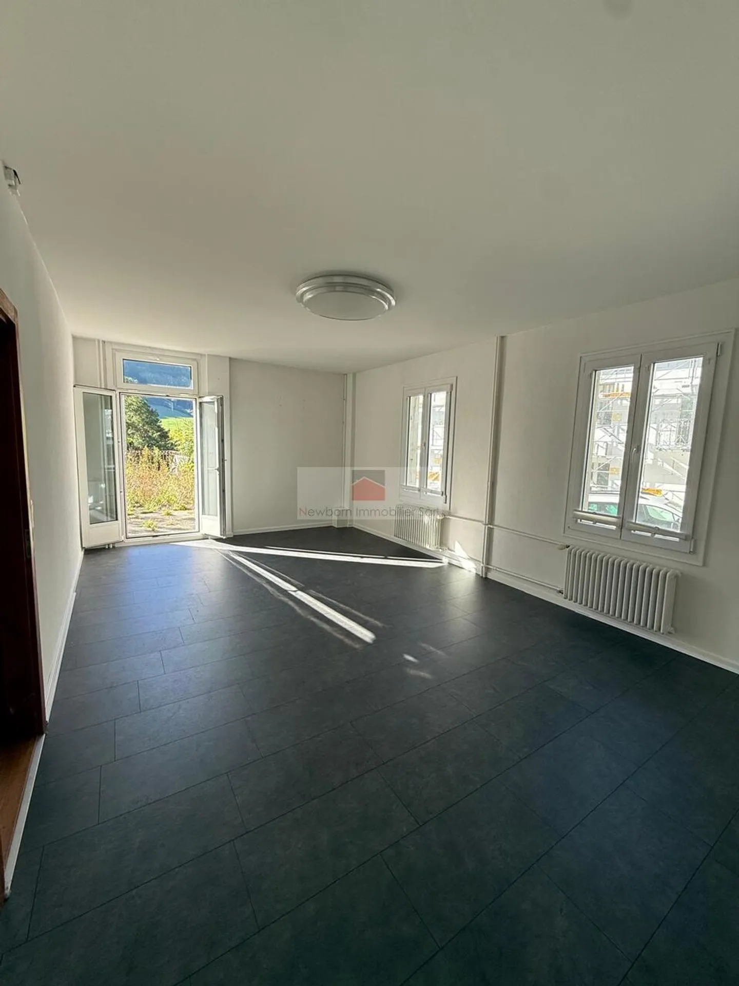 Exclusive: 3-Apartment Building in Vallorbe - Photo 5 of 17