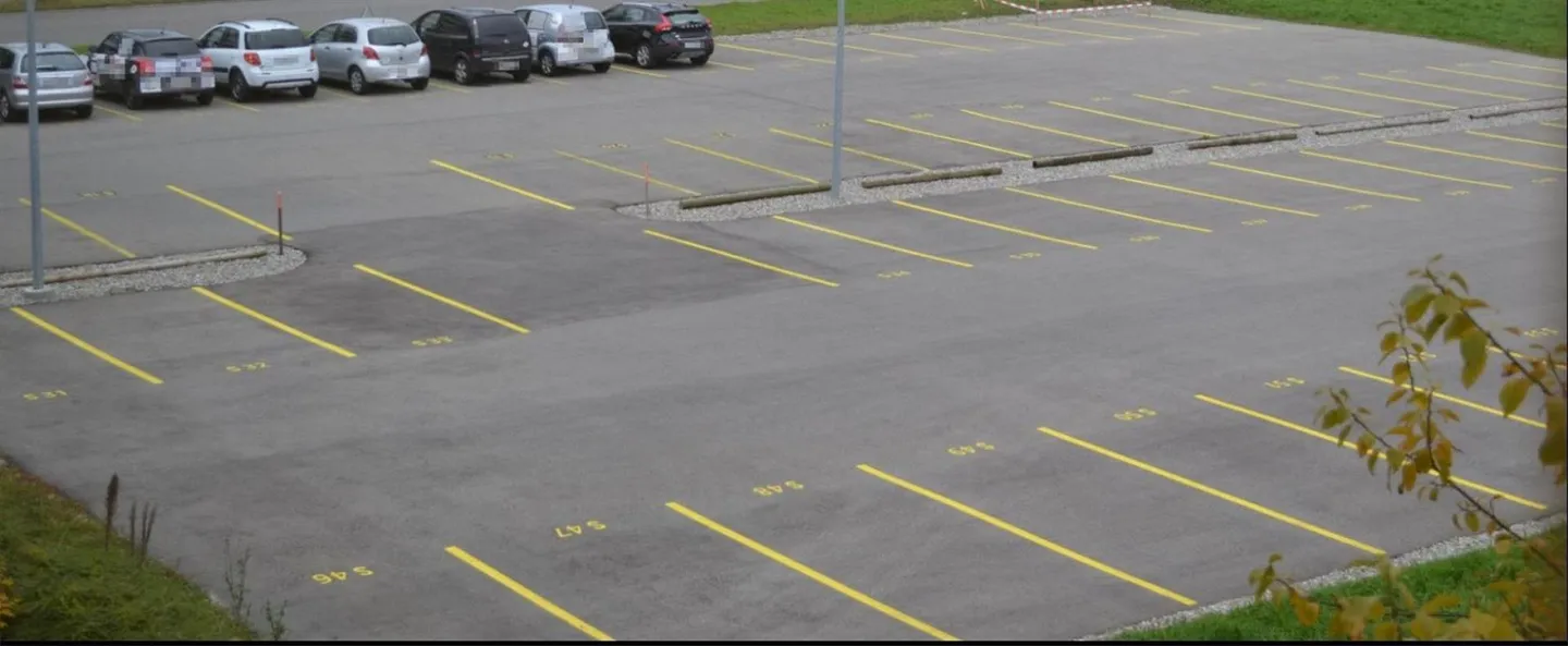 Tiefgaragenplätze oder Abstellplätze zu vermieten - Foto 3 von 11