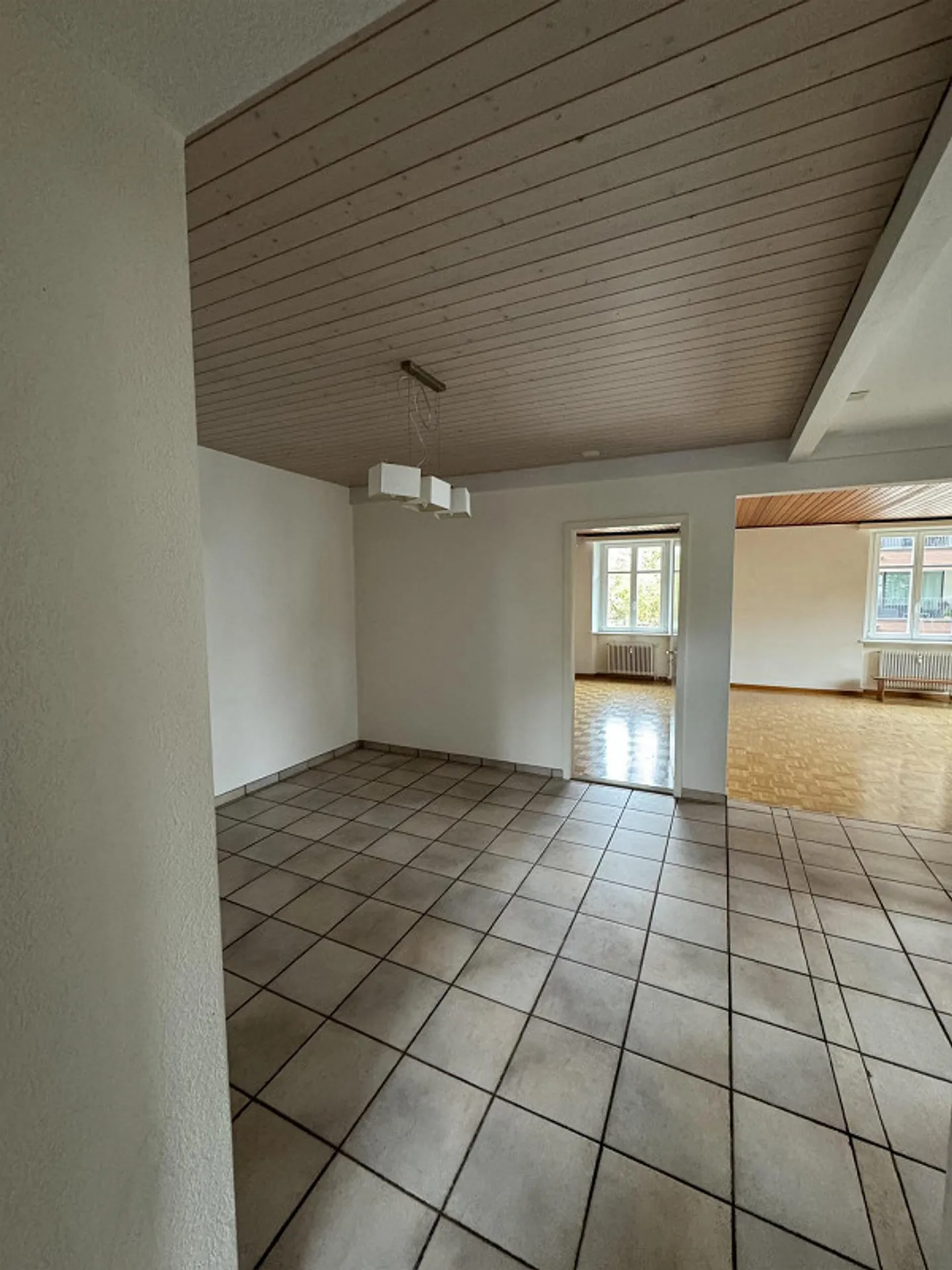 Bright 3.5 Room Apartment with Private Terrace - Photo 13 of 25
