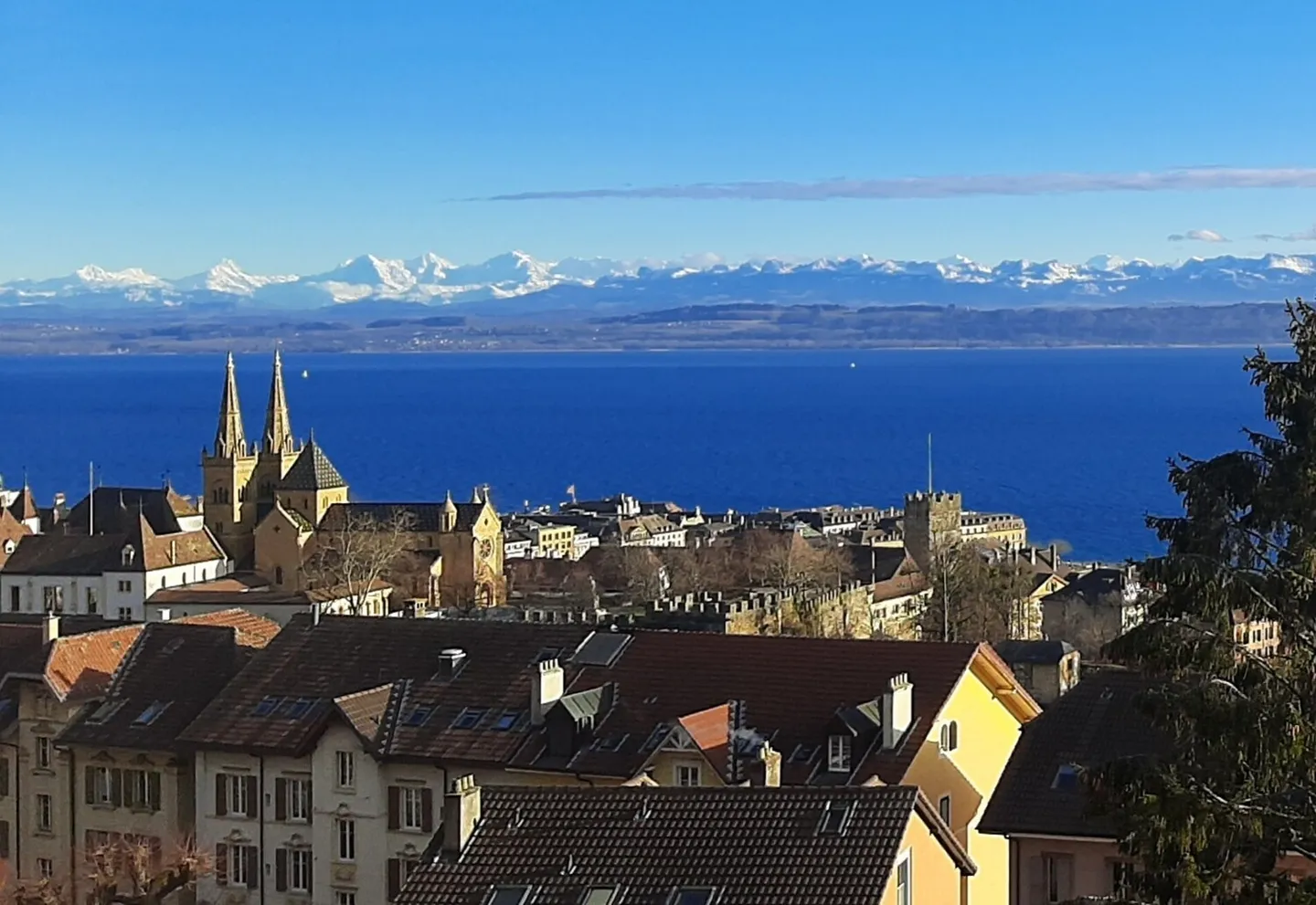 4-ROOM APARTMENT IN NEUCHÂTEL, FURNISHED, FIXED TERM - Photo 1 of 1