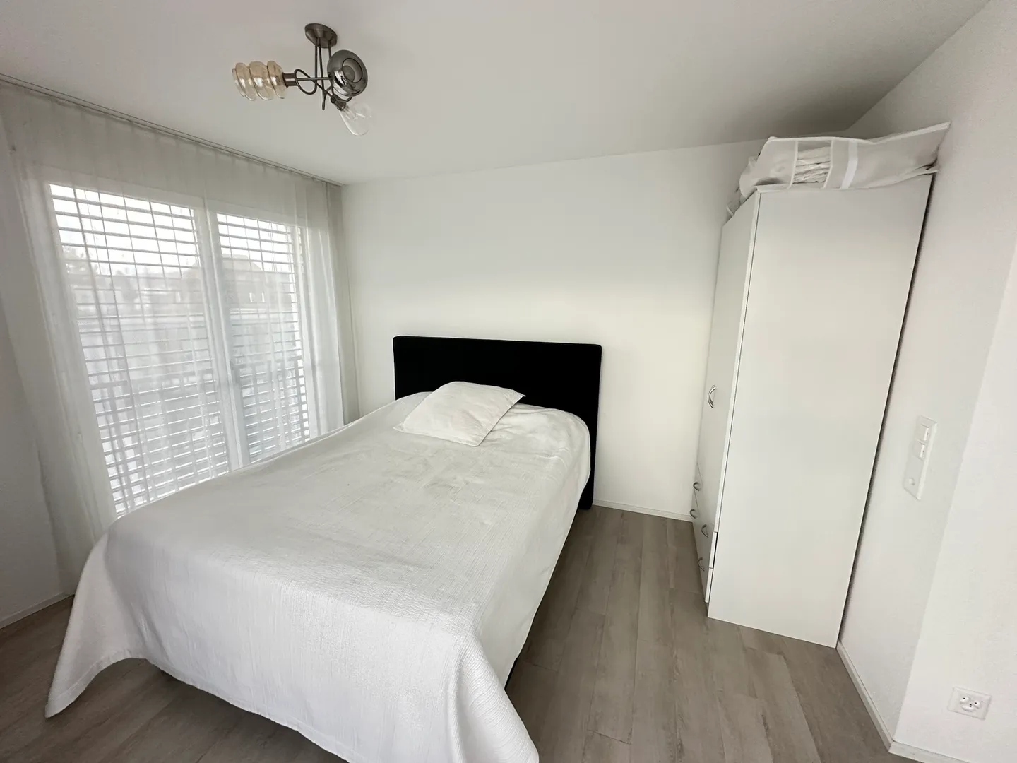 MONOLOCALE A ZURIGO - KREIS 9 ALTSTETTEN, ARREDATO, TEMPORANEO - Foto 7 di 10