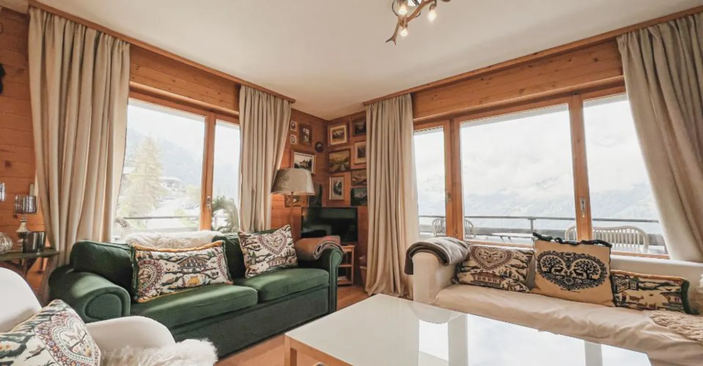 Bright Apartment with Mountain View - Photo 1 of 16