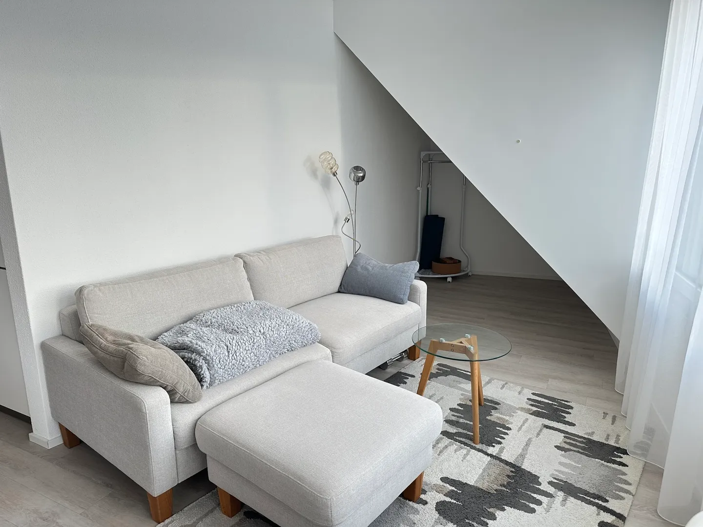 MONOLOCALE A ZURIGO - KREIS 9 ALTSTETTEN, ARREDATO, TEMPORANEO - Foto 4 di 10