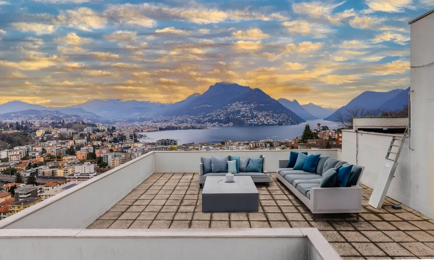 OFFRE VRAIE - APPARTEMENT LUMINEUX DE 3,5 PIÈCES AVEC GARAGE ET VUE DÉGAGÉE SUR LUGANO - Photo 8 sur 11