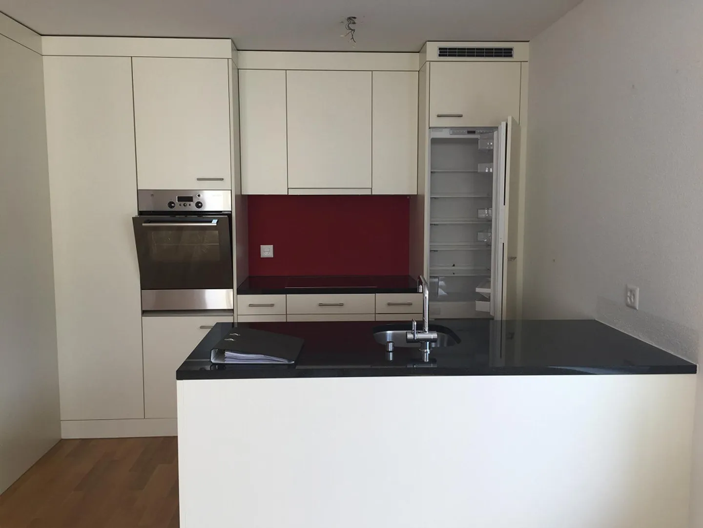 Appartamento moderno 2.5 locali in centro città - 1° piano - Foto 3 di 8