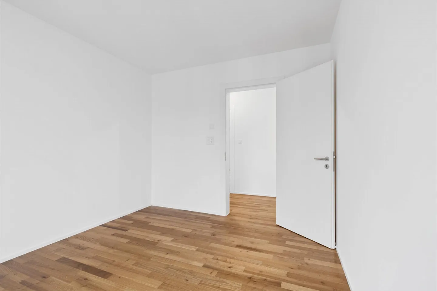 Magnifique nouvel appartement de 4,5 pièces directement au Kreuzplatz - Photo 3 sur 8