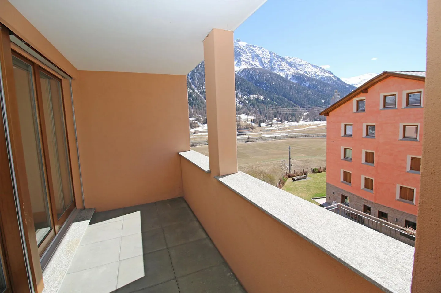 Appartamento di 4½ locali 4.4 in una splendida posizione panoramica - Foto 5 di 13