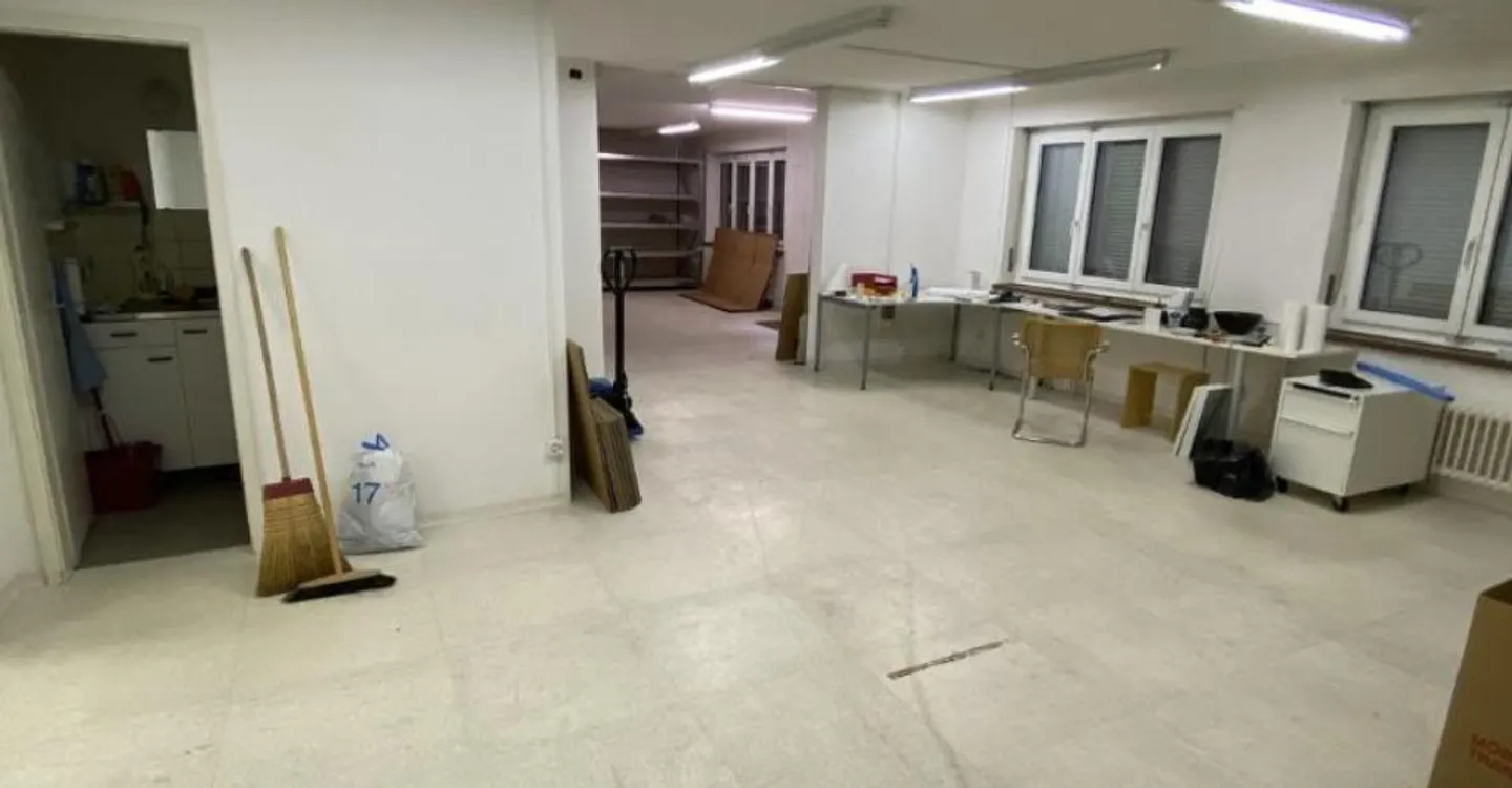 Spazio commerciale attraente - limitato fino al 31 marzo 2029 - Foto 1 di 8