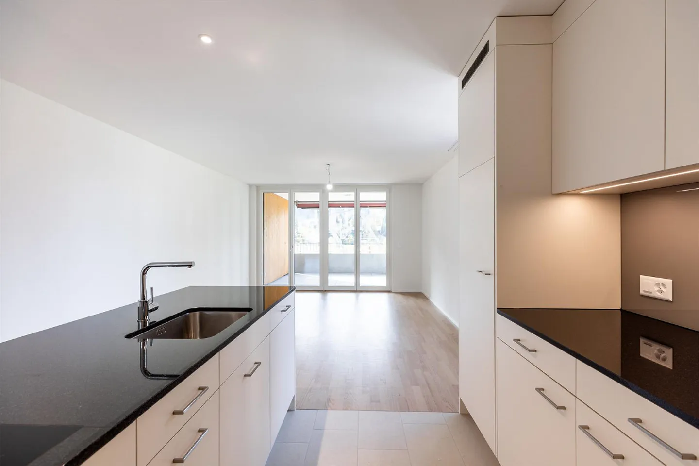 Vivere in centro, vivere a contatto con la natura - moderno appartamento di 4,5 stanze - Foto 1 di 16