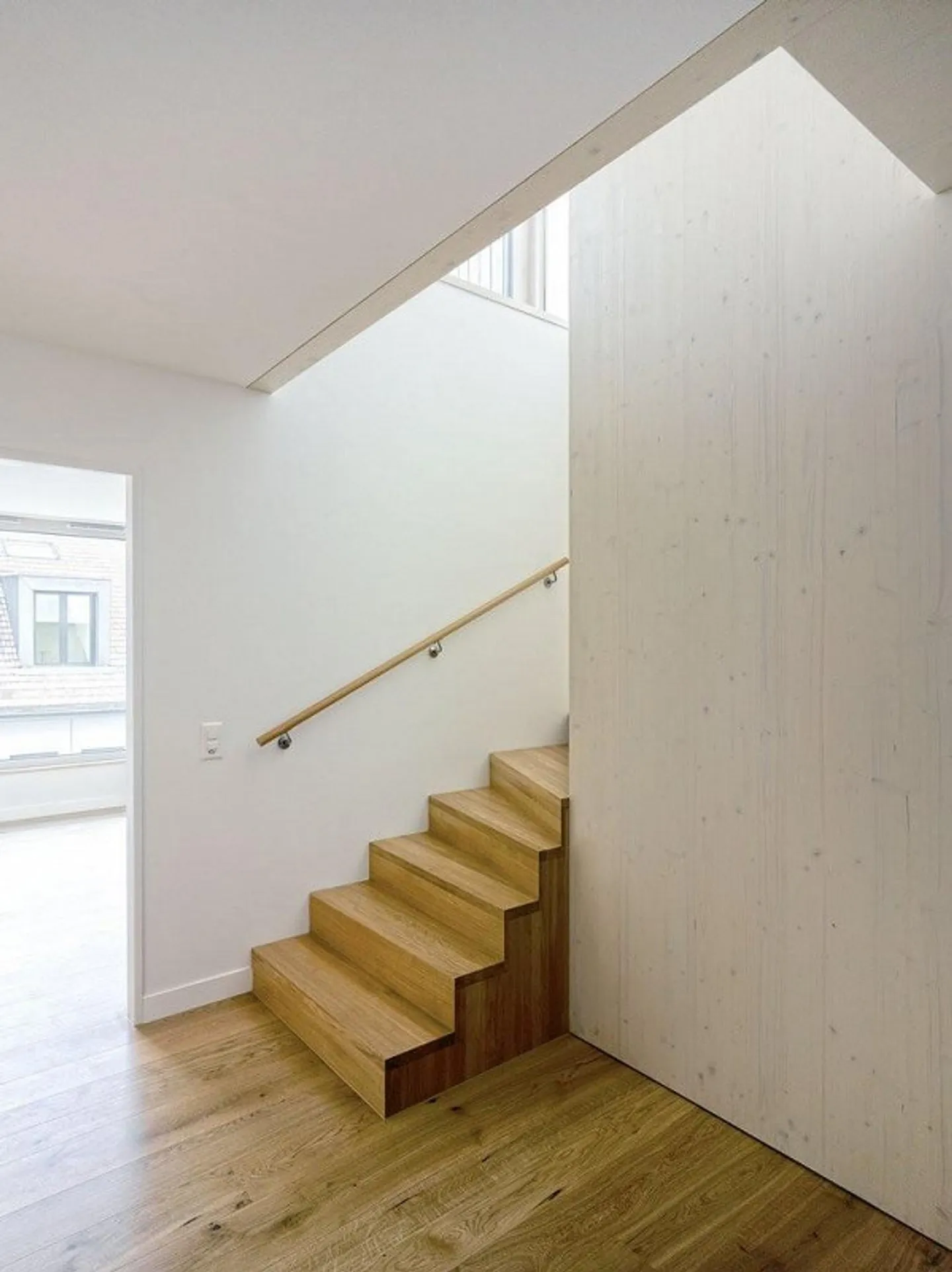 Vivre dans un style industriel, au cœur du quartier branché de Dreispitz - Photo 8 sur 11