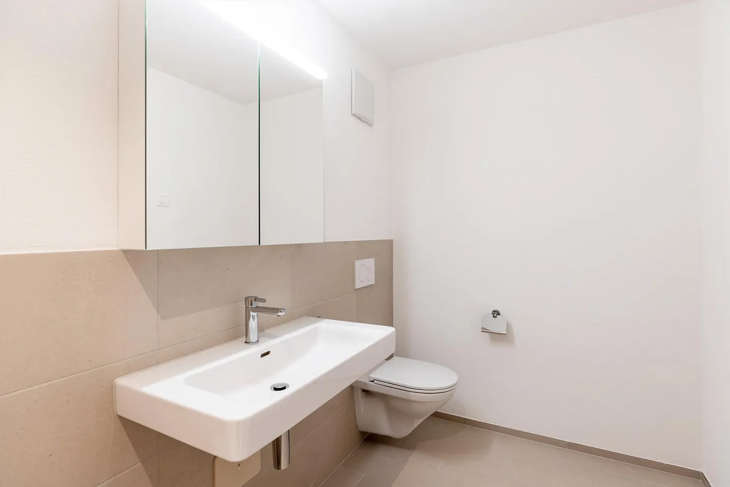 Vivere in centro, vivere a contatto con la natura - moderno appartamento di 4,5 stanze - Foto 8 di 16