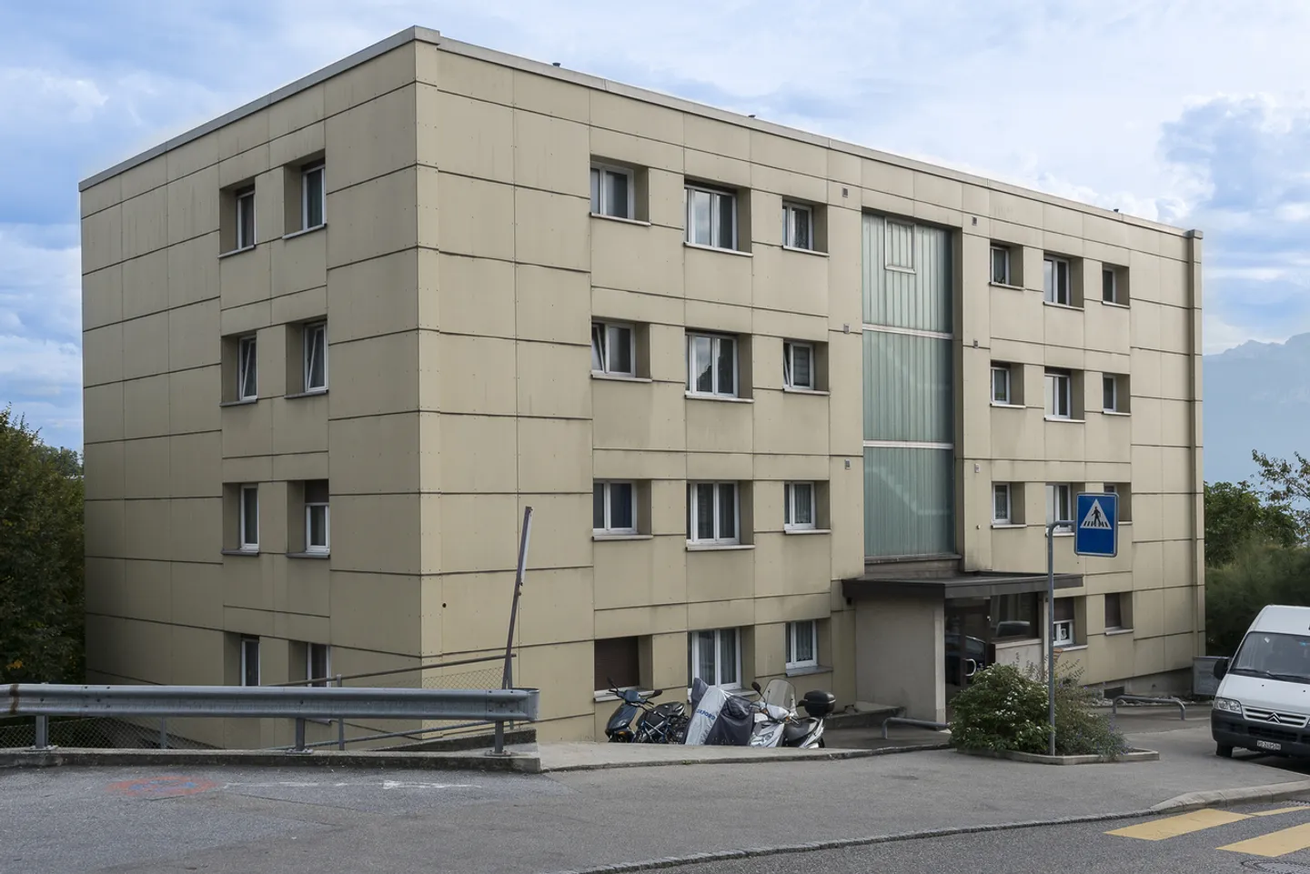 Appartement Charmant avec Vue sur le Lac - Photo 1 sur 2