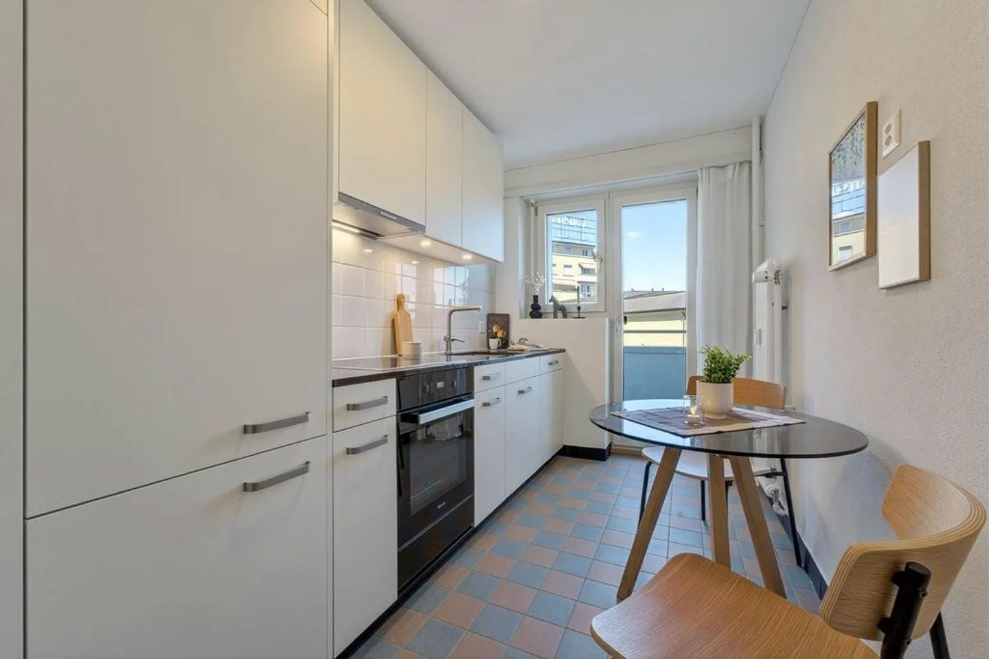 Charming 3.5 Room Apartment in a Central Location in Lucerne - Photo 4 of 6
