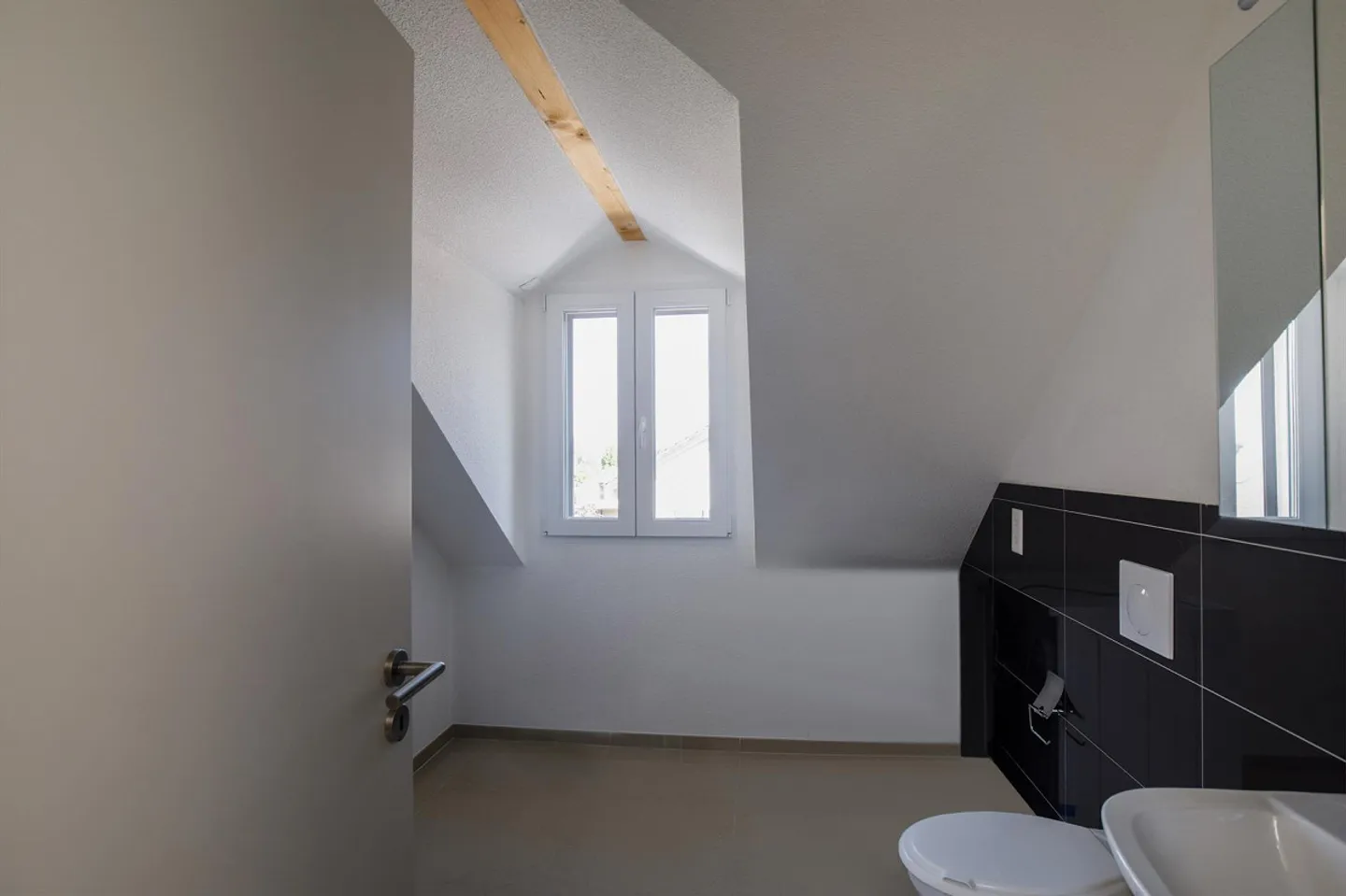 Maison multifamiliale comme un objet d'investissement attrayant – 4,6 % de rendement brut - Photo 9 sur 10