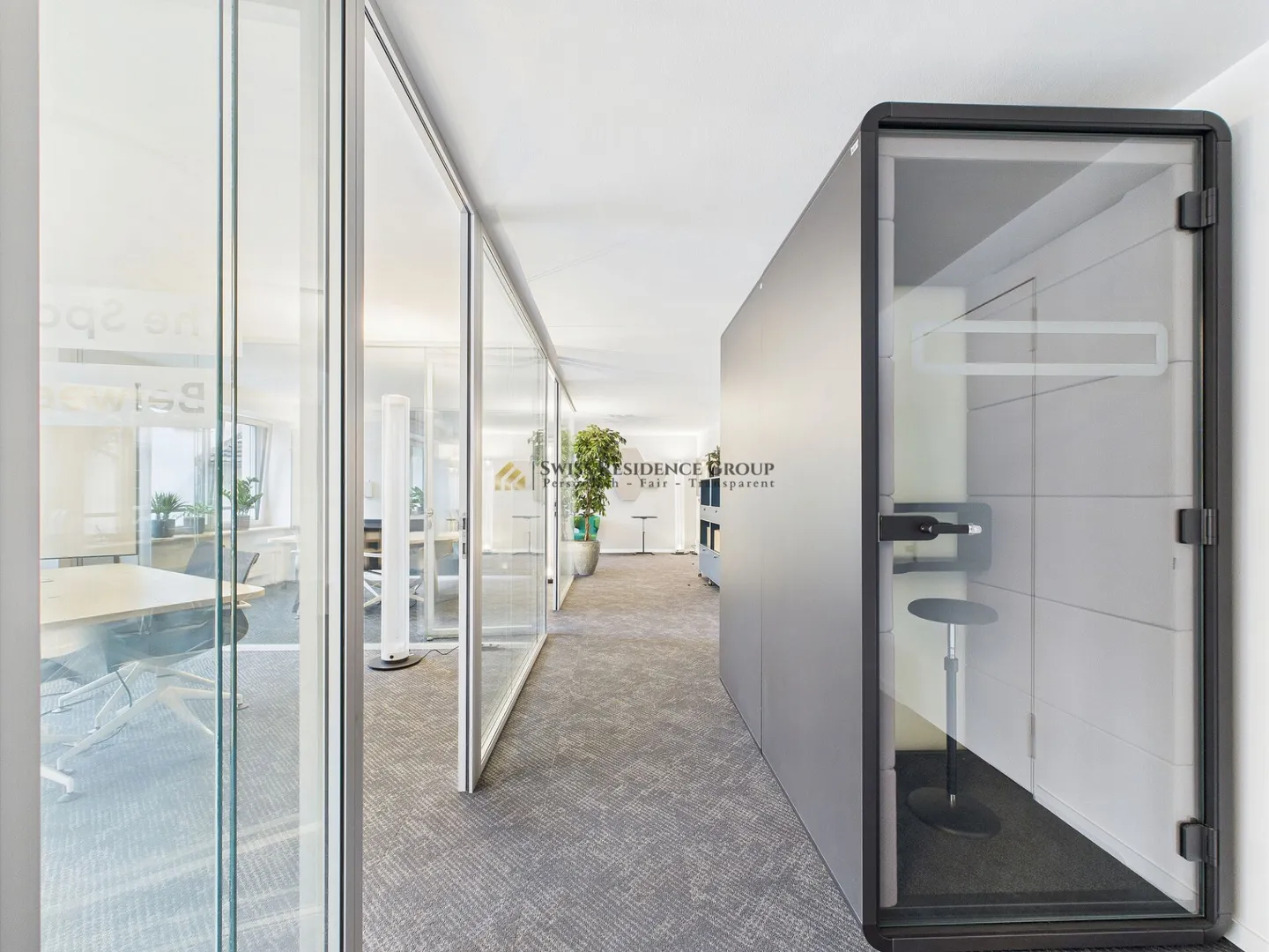 Modern Office in the Heart of Zurich with Stunning Views - Photo 9 of 13