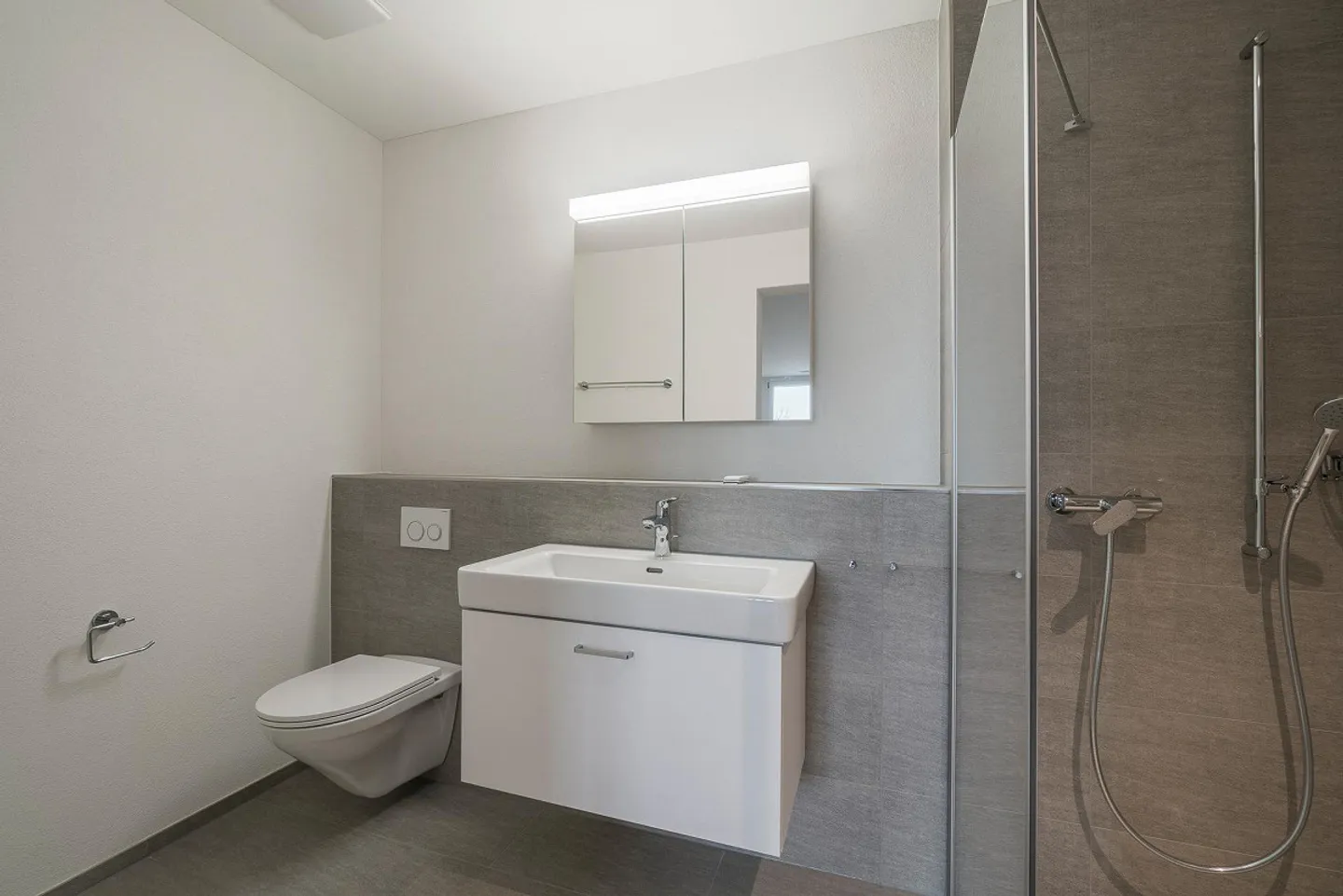 Moderno appartamento attico di 3,5 stanze in posizione tranquilla - Foto 2 di 12