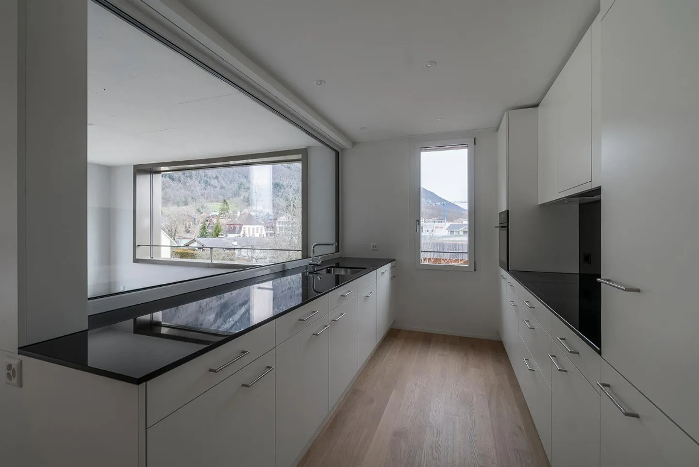 Moderno appartamento attico di 3,5 stanze in posizione tranquilla - Foto 7 di 12