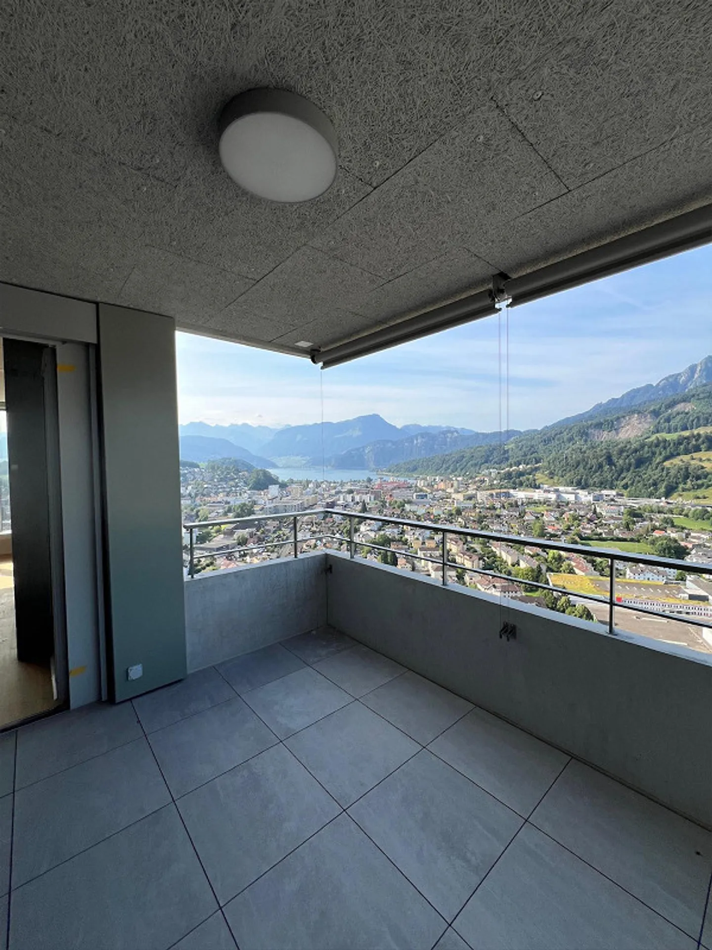 Luxuswohnung mit Seesicht - Foto 2 von 16