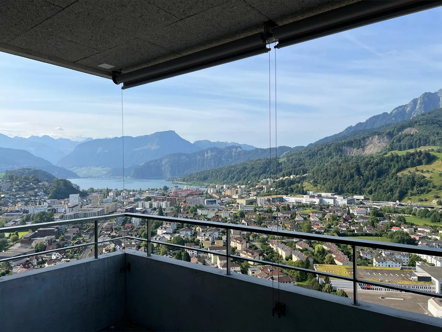 Luxuswohnung mit Seesicht - Foto 3 von 16