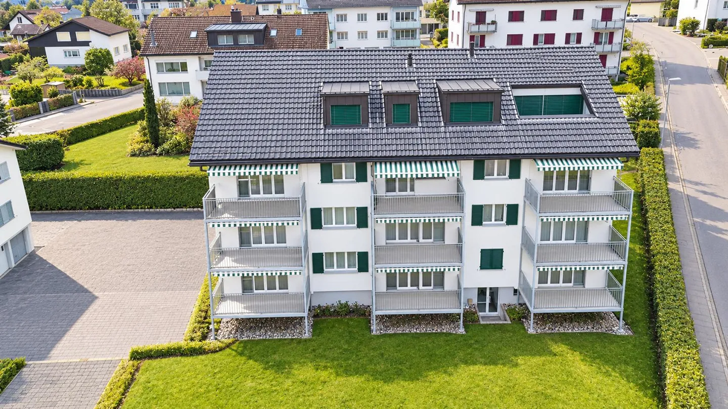 Charmante Dachwohnung - Foto 1 von 12
