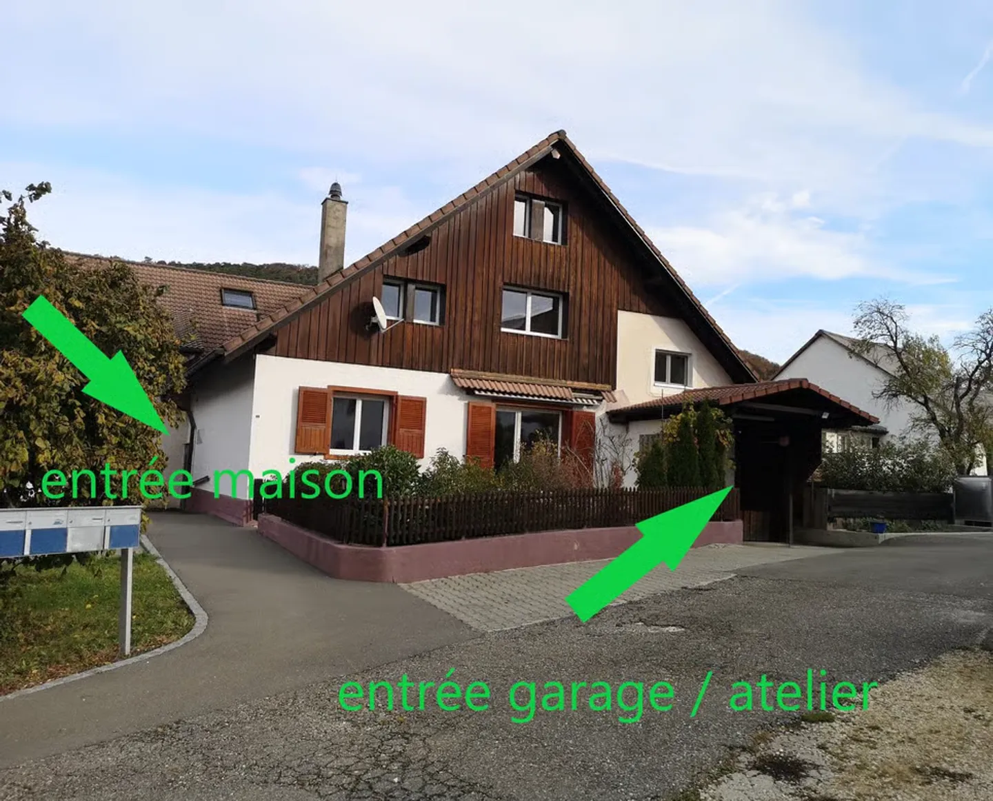 Grand duplex au centre du village avec garage et atelier, libre de suite - Photo 3 sur 13