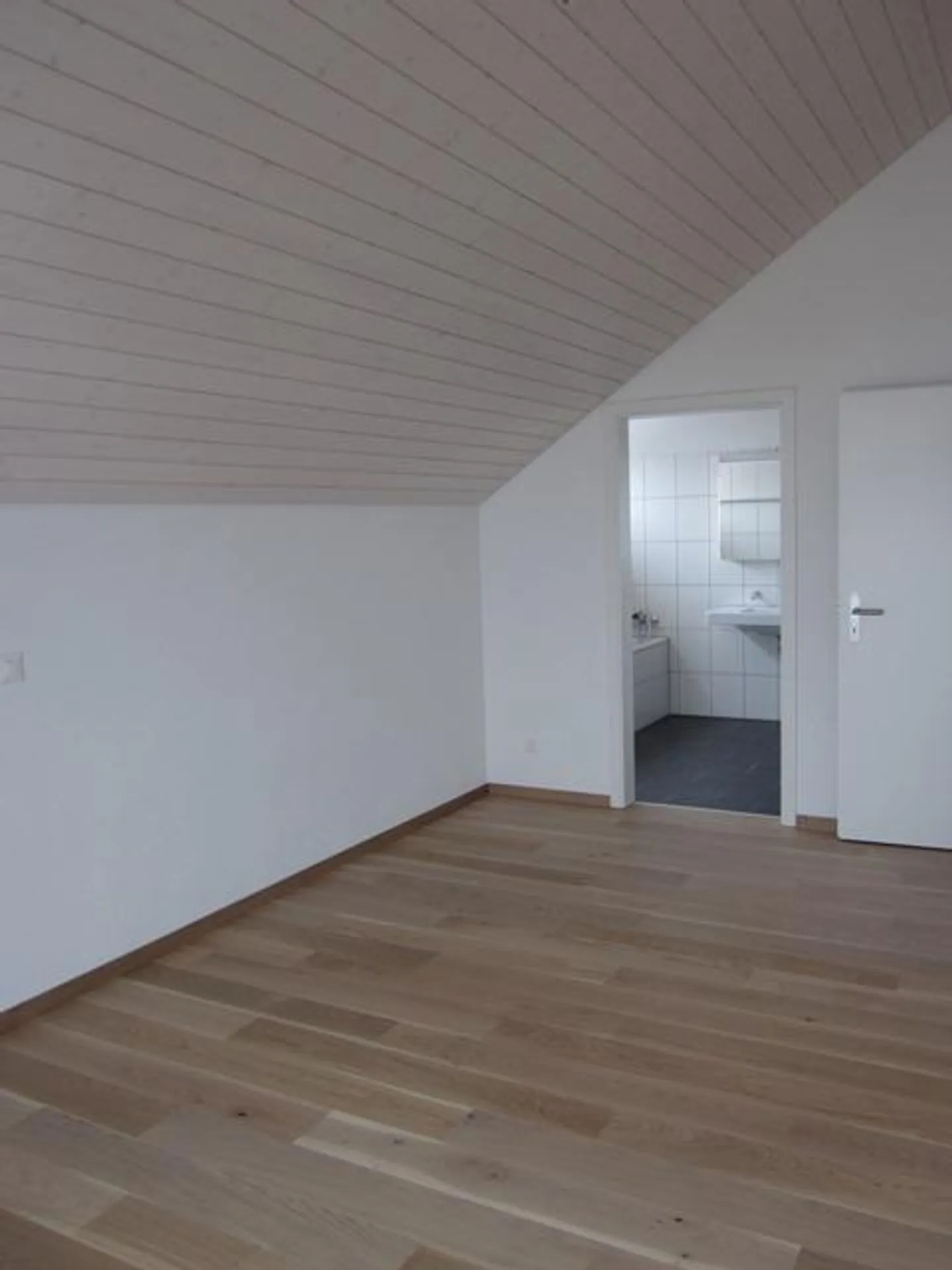 Charmante Dachwohnung - Foto 7 von 12