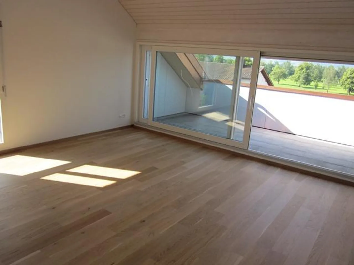 Charmante Dachwohnung - Foto 8 von 12