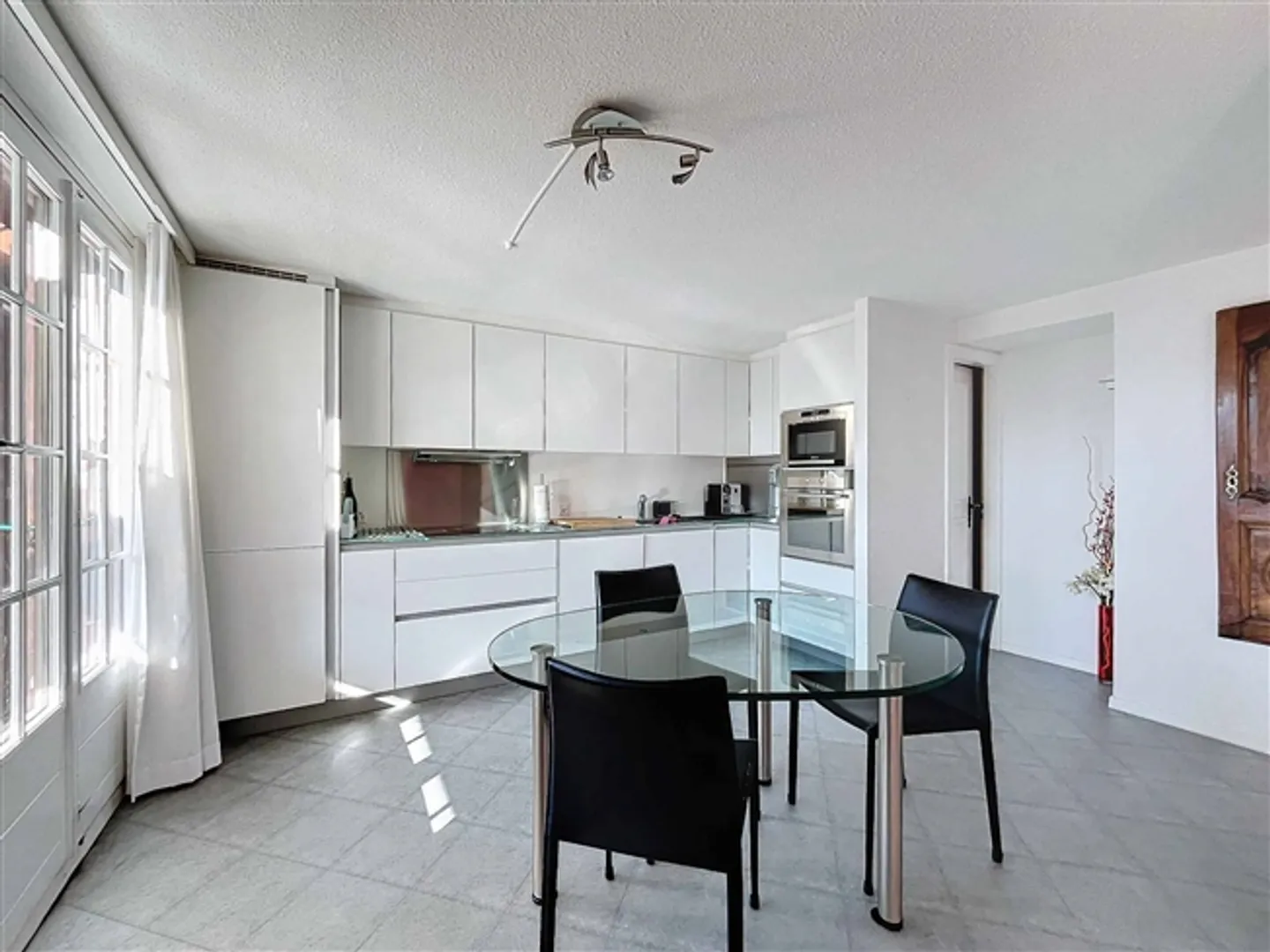 Appartement SKI-IN SKI-OUT au cœur de la Domaine de la Résidence - Photo 4 sur 8