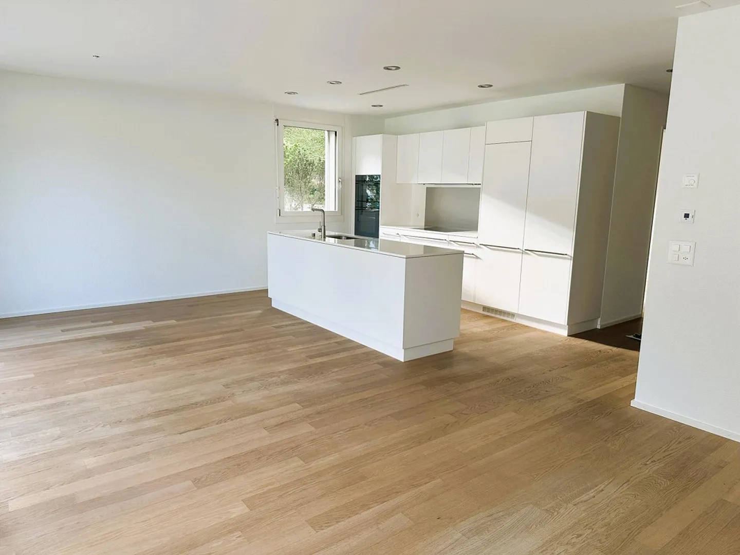 3.5 Room Apartment with Generous Balcony - Photo 3 of 11