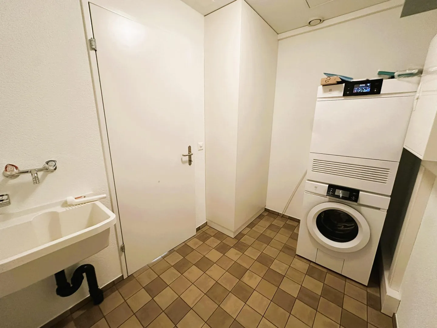 3.5 Room Apartment with Generous Balcony - Photo 9 of 11