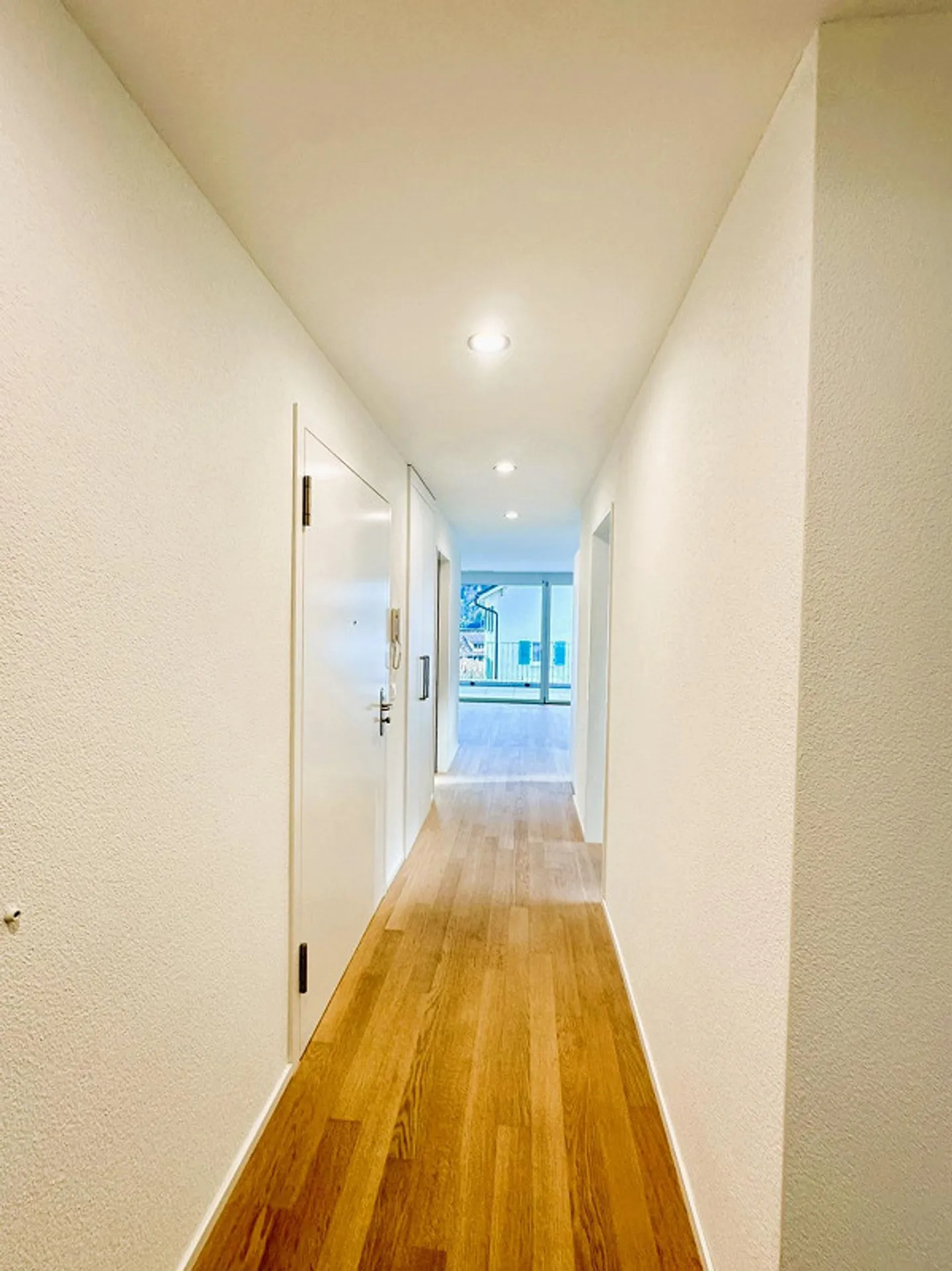 3.5 Room Apartment with Generous Balcony - Photo 6 of 11