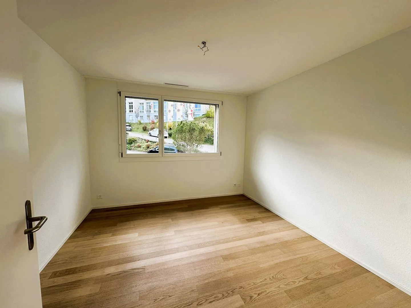 3.5 Room Apartment with Generous Balcony - Photo 7 of 11