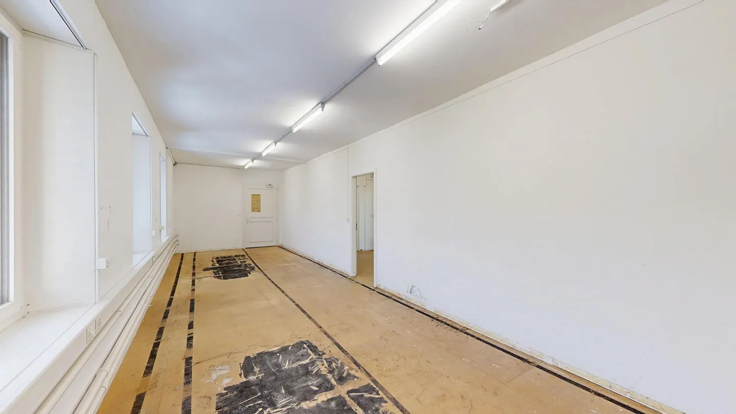Working with lake view and holiday feeling - Photo 11 of 11