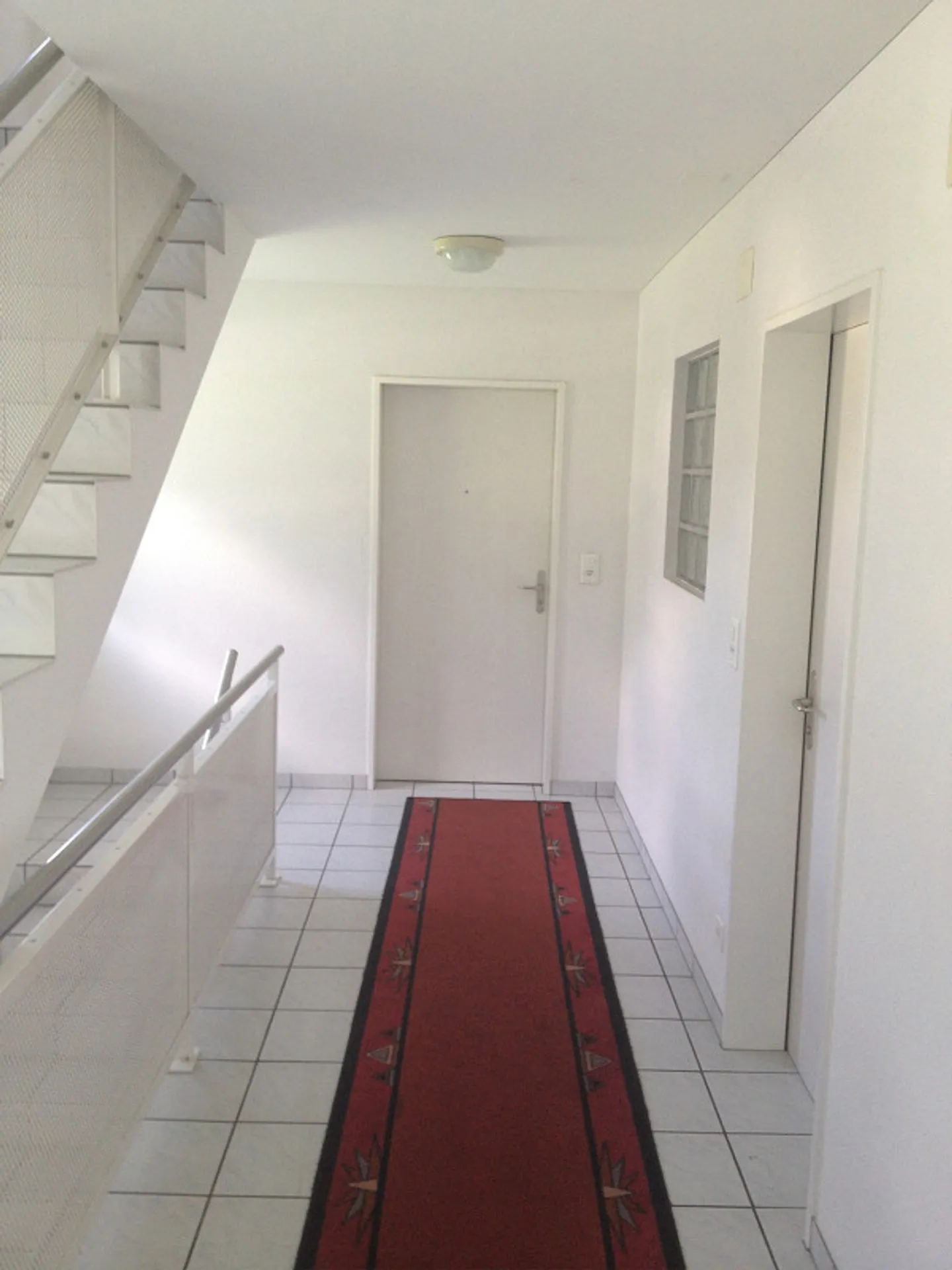 Belle et spacieuse appartement de 1,5 pièces au soleil de Sax - Photo 3 sur 17