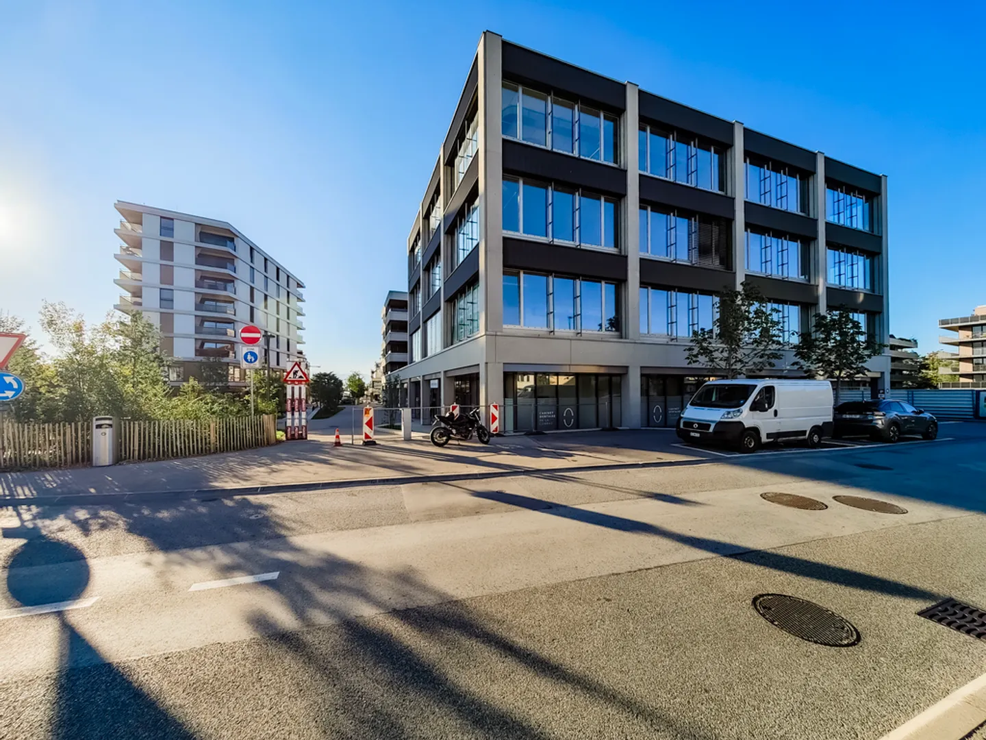 New commercial spaces for rent - Photo 1 of 12
