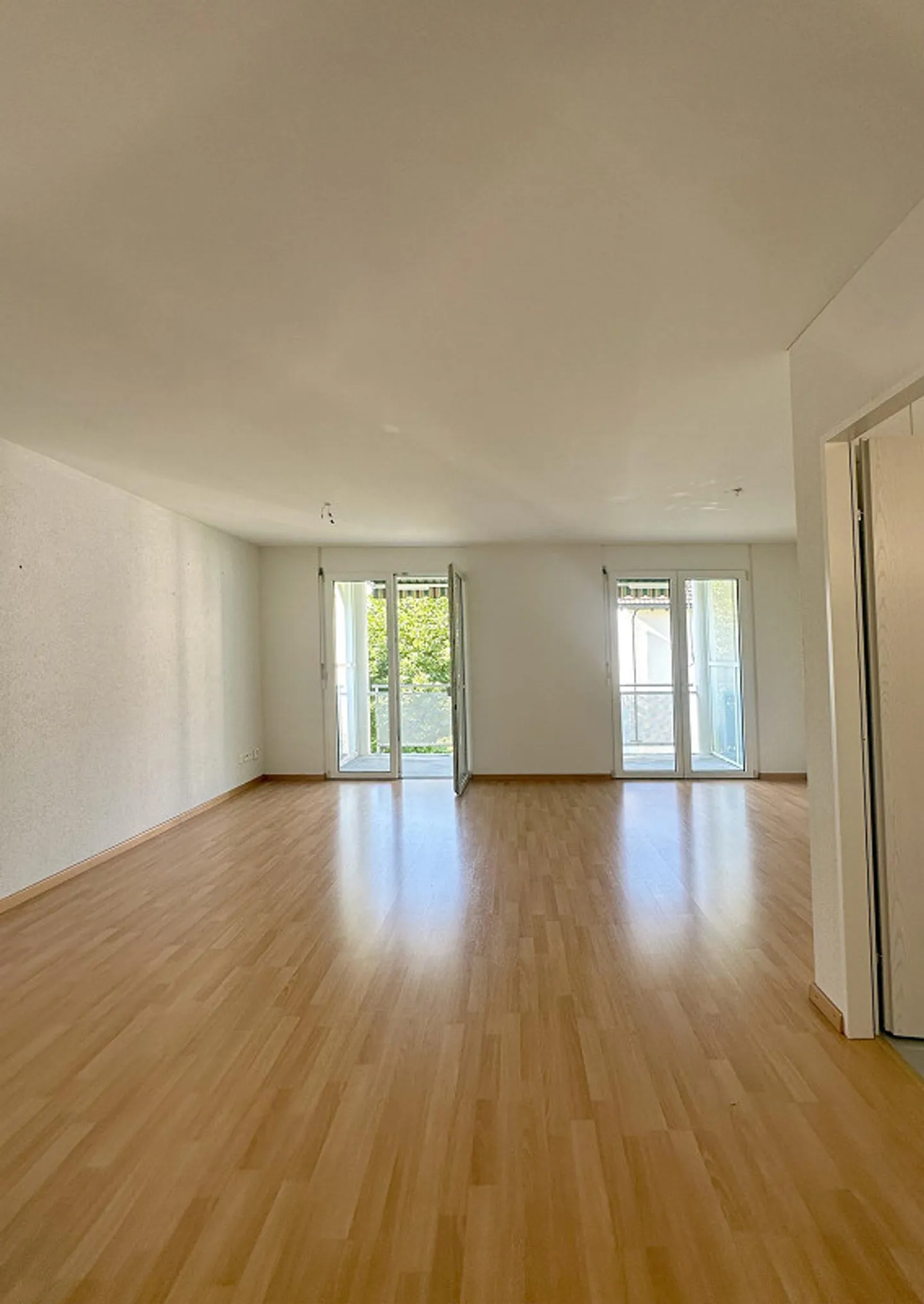 Belle et spacieuse appartement de 1,5 pièces au soleil de Sax - Photo 12 sur 17