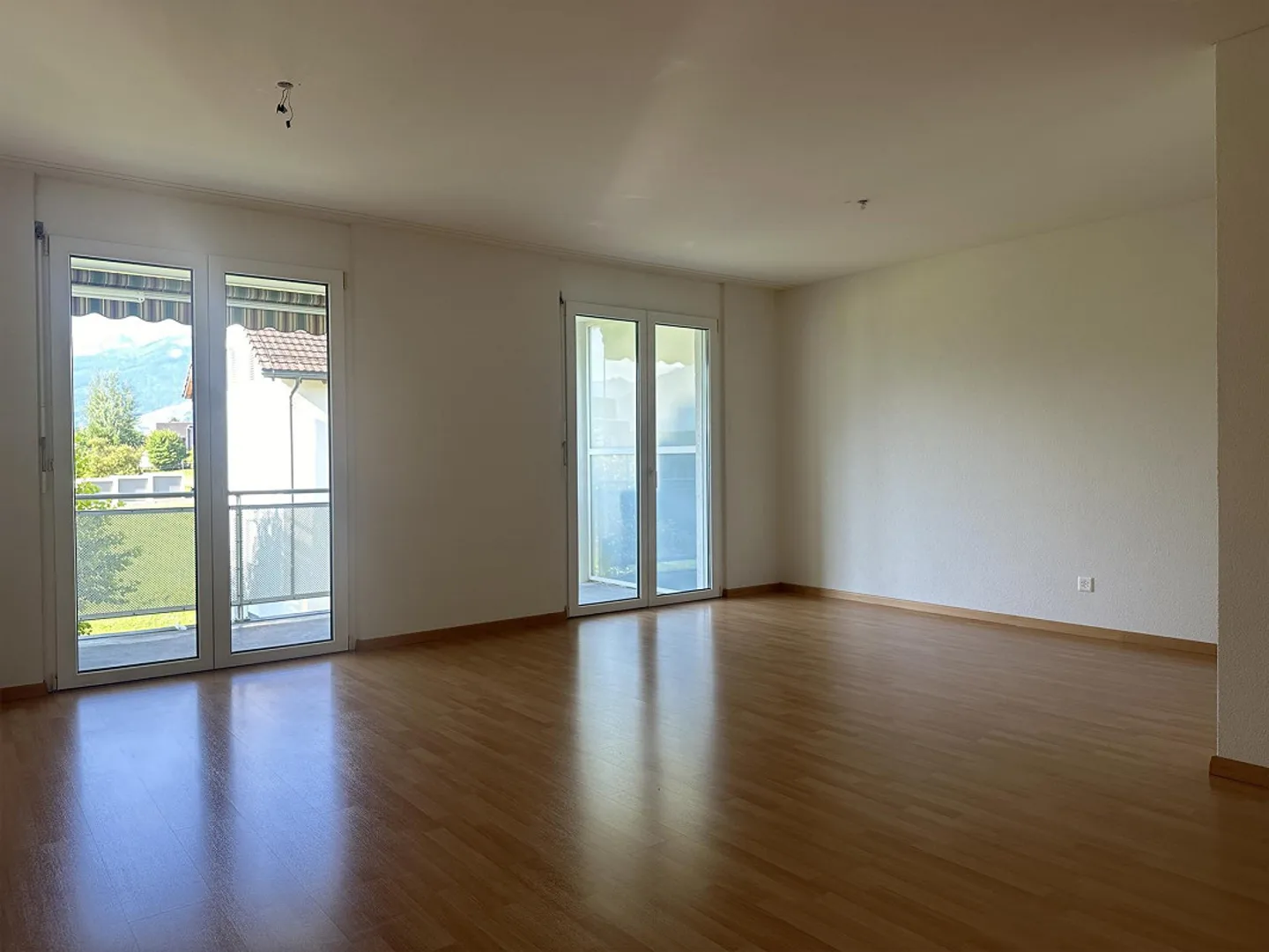 Belle et spacieuse appartement de 1,5 pièces au soleil de Sax - Photo 13 sur 17