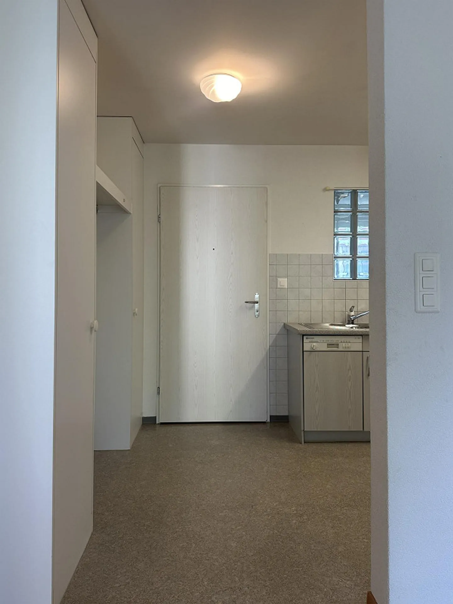 Belle et spacieuse appartement de 1,5 pièces au soleil de Sax - Photo 14 sur 17