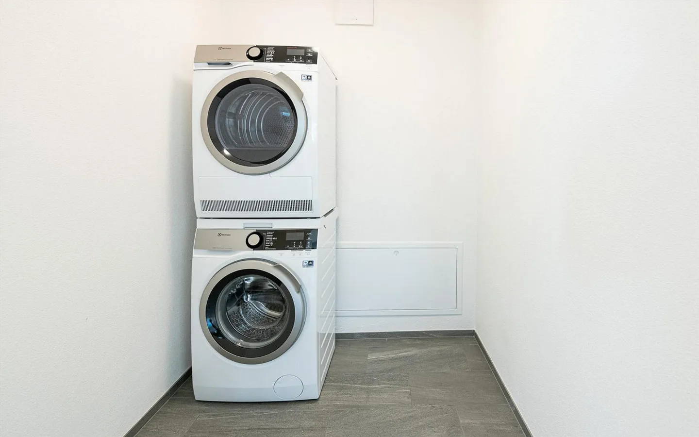 Appartamento attico unico di 4,5 stanze nel popolare quartiere Breite - Foto 7 di 11