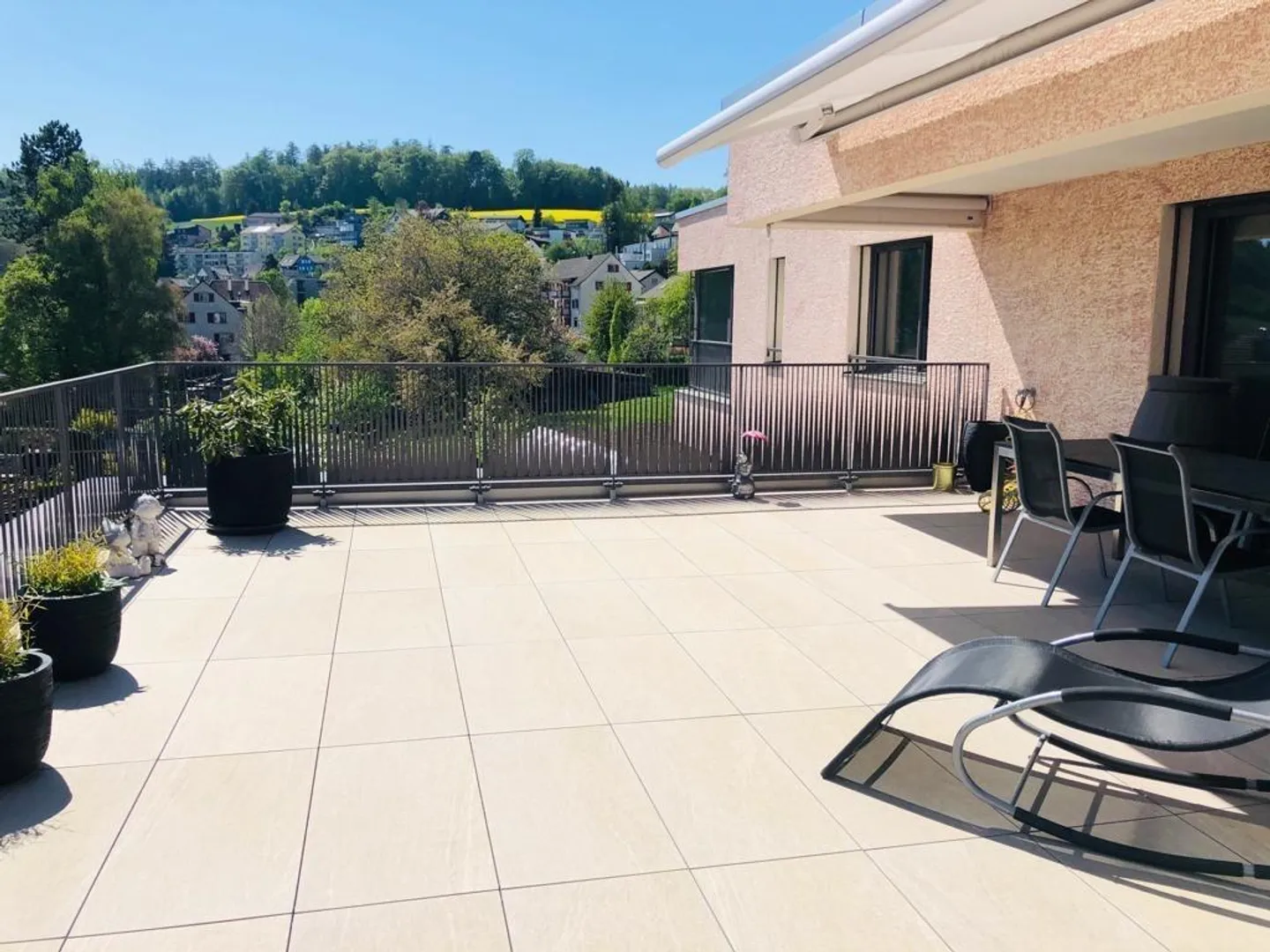 Appartamento attico unico di 4,5 stanze nel popolare quartiere Breite - Foto 8 di 11