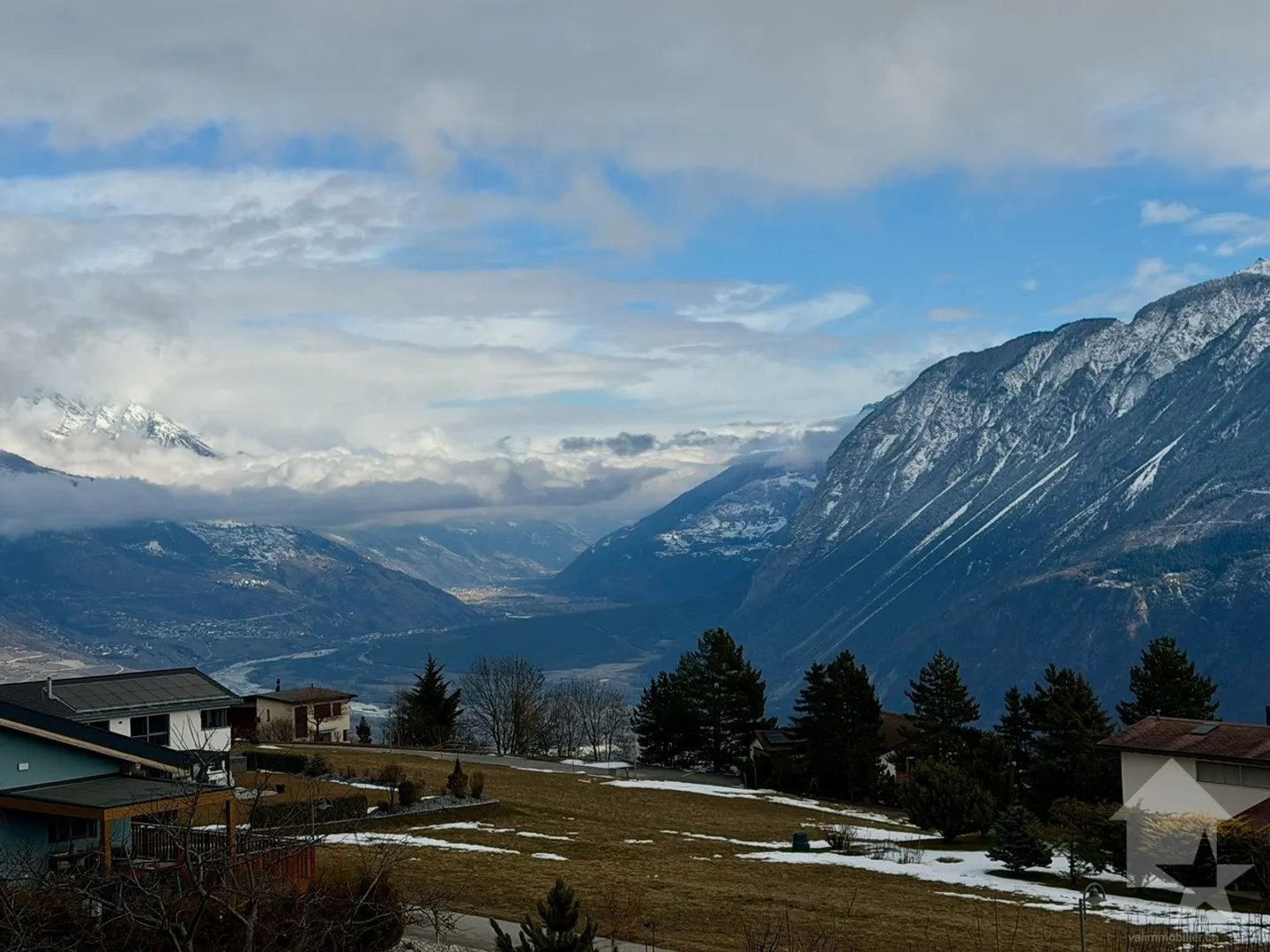 Parte di un'antica casa di villaggio e shed da trasformare - Foto 1 di 29