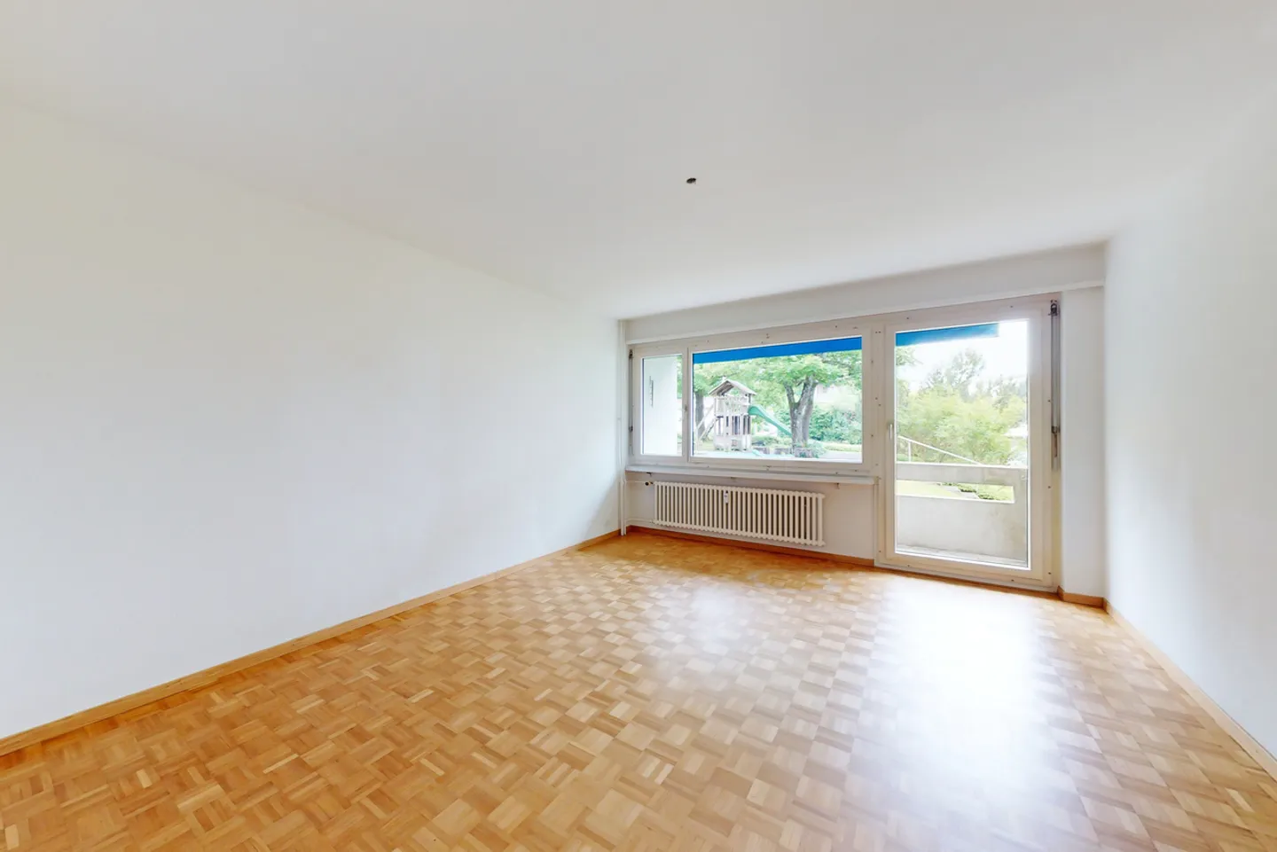 Apartment for rent - Photo 2 of 9