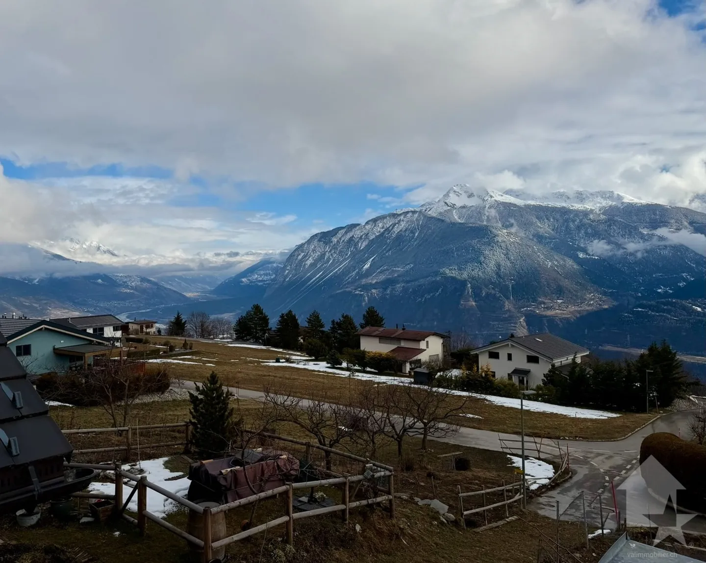 Parte di un'antica casa di villaggio e shed da trasformare - Foto 12 di 29
