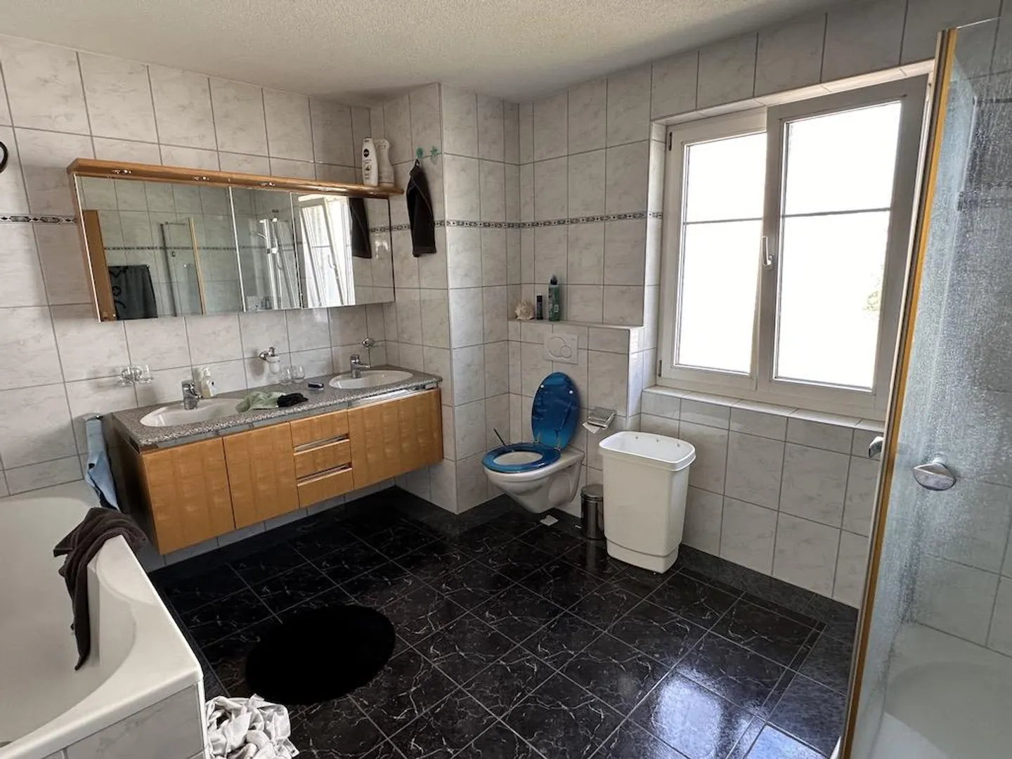 Single-family house with outbuilding (habitable) - Photo 4 of 6