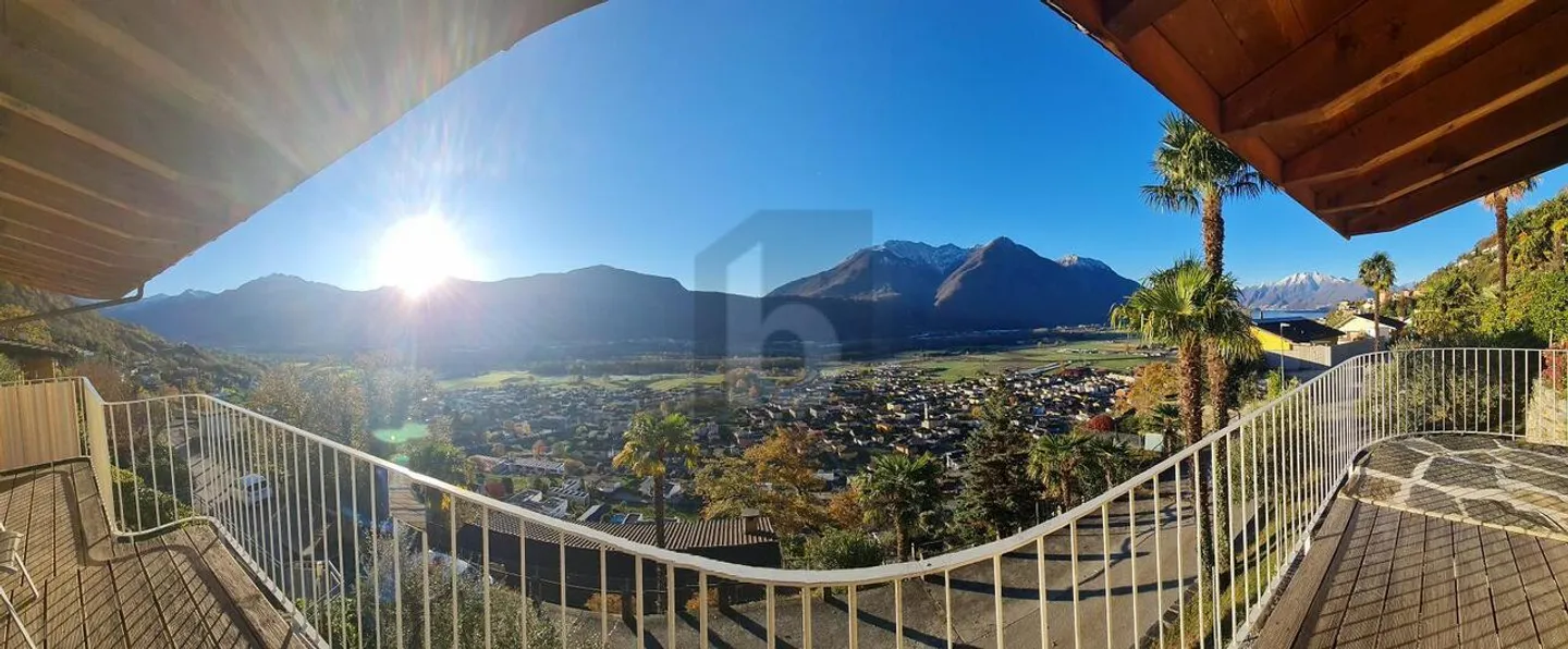 Casa moderna con vista mozzafiato - Foto 1 di 6