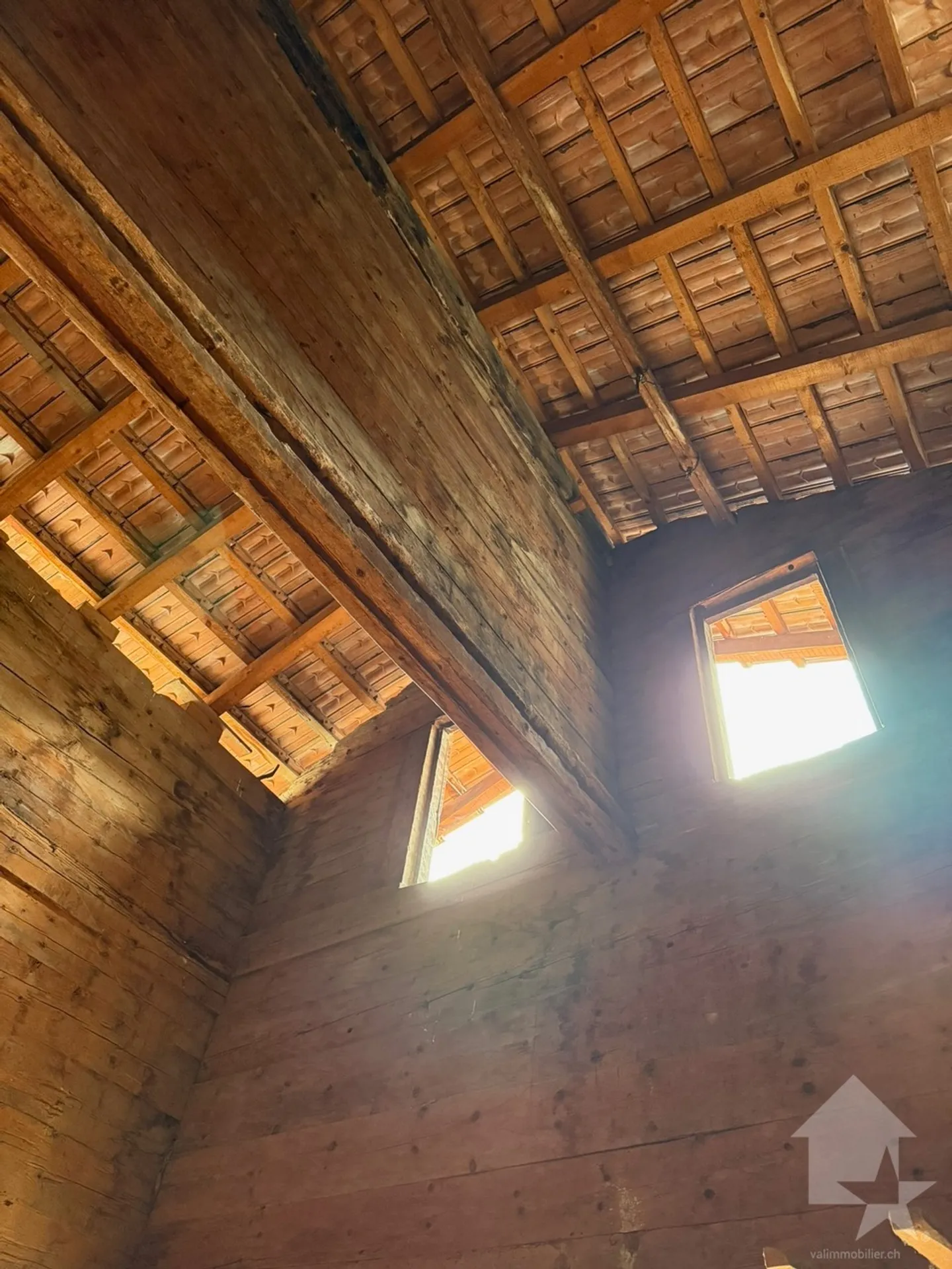 Parte di un'antica casa di villaggio e shed da trasformare - Foto 27 di 29