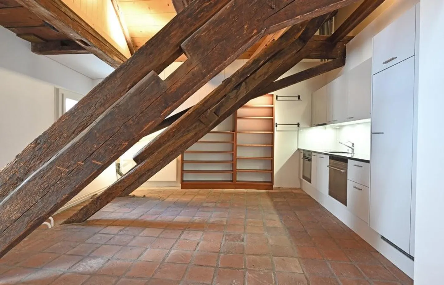 Charming and large apartment in the heart of Bern - Photo 4 of 11