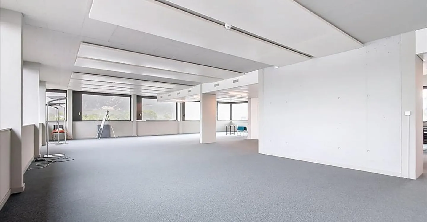 Mischgenutztes Gebäude mieten - Foto 3 von 6