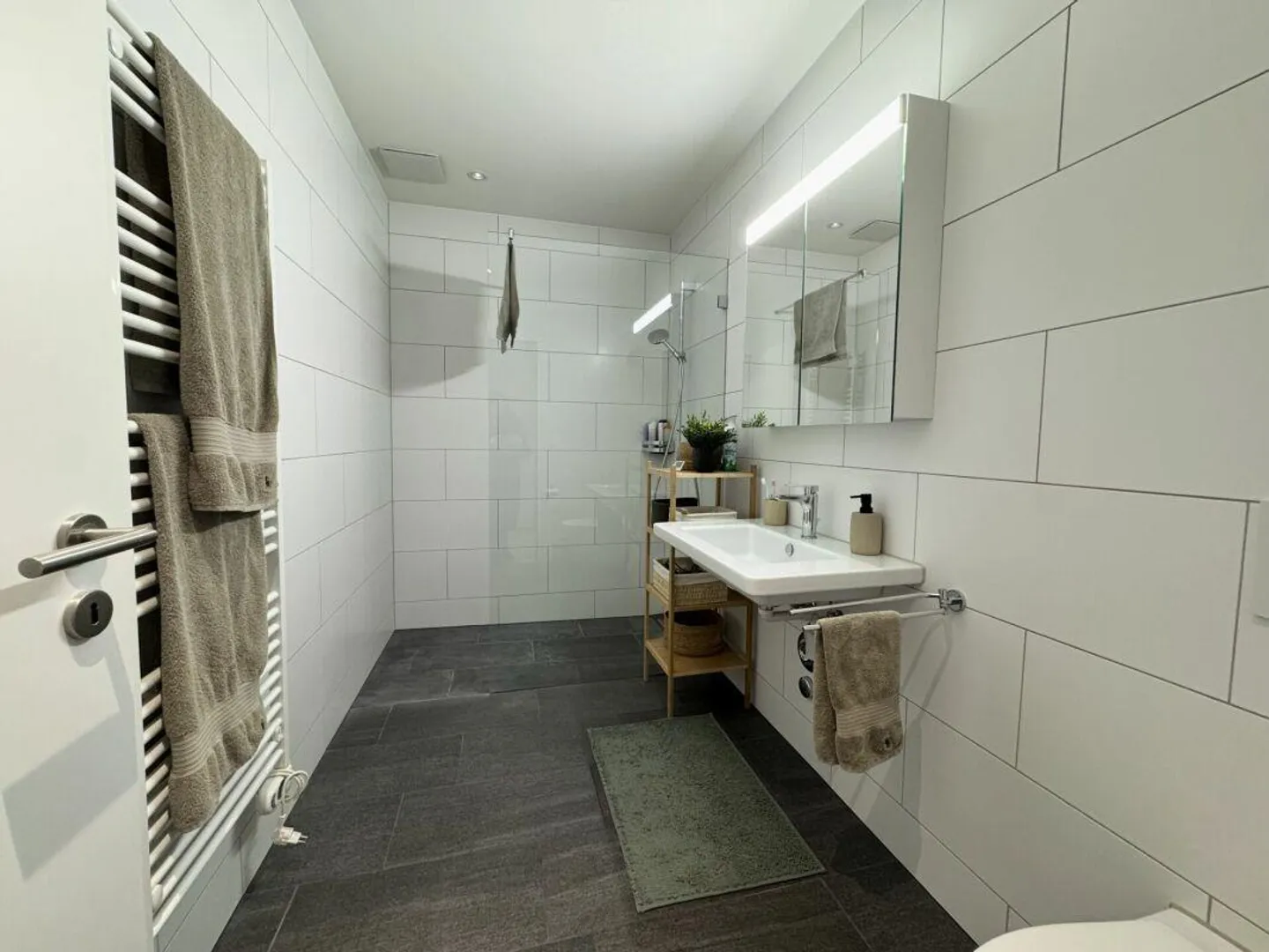 modern und ruhig - Ihr neues Zuhause an der Fichtenstrasse - Foto 3 von 11